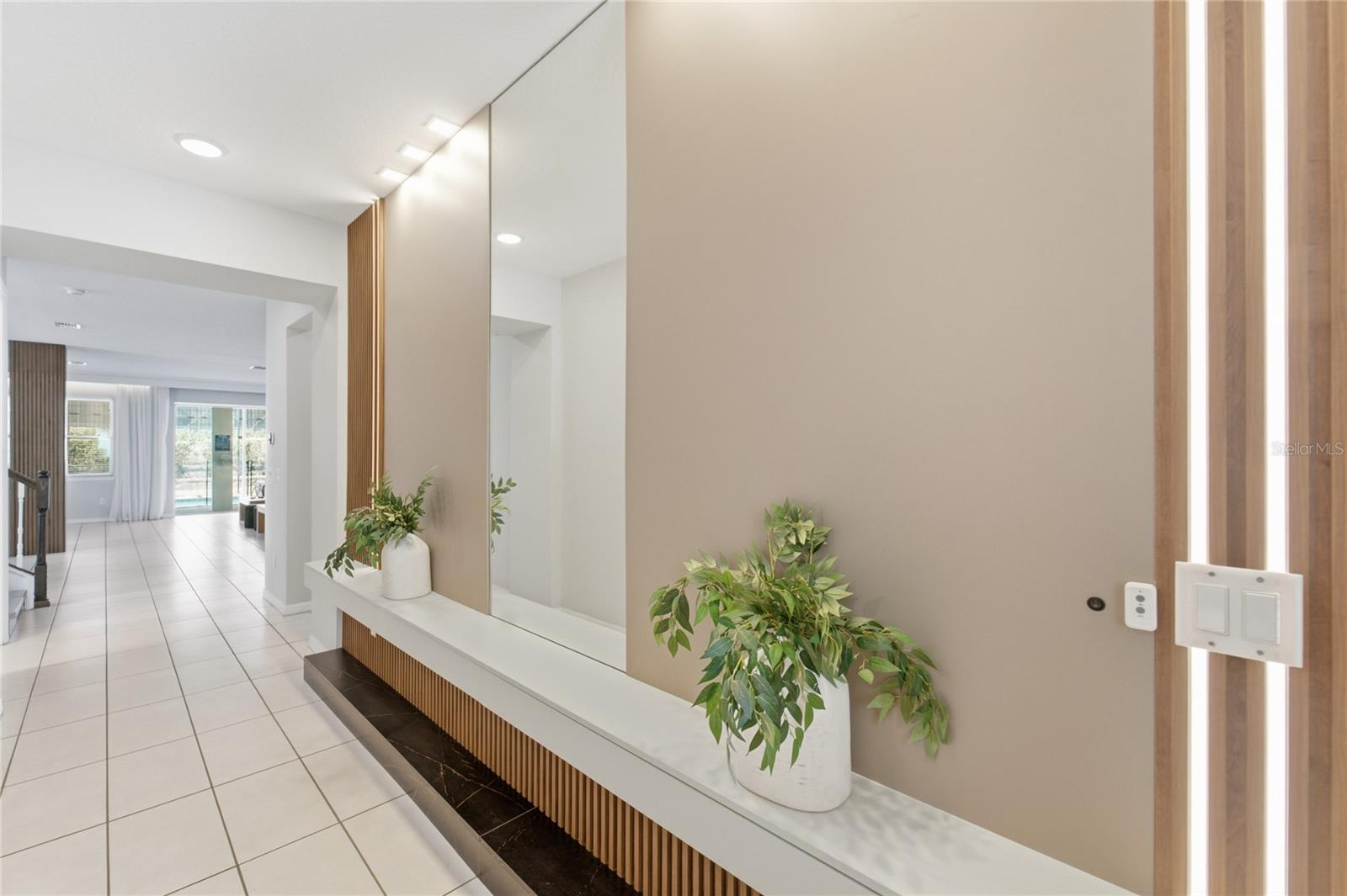 1860 SAWYER PALM PLACE