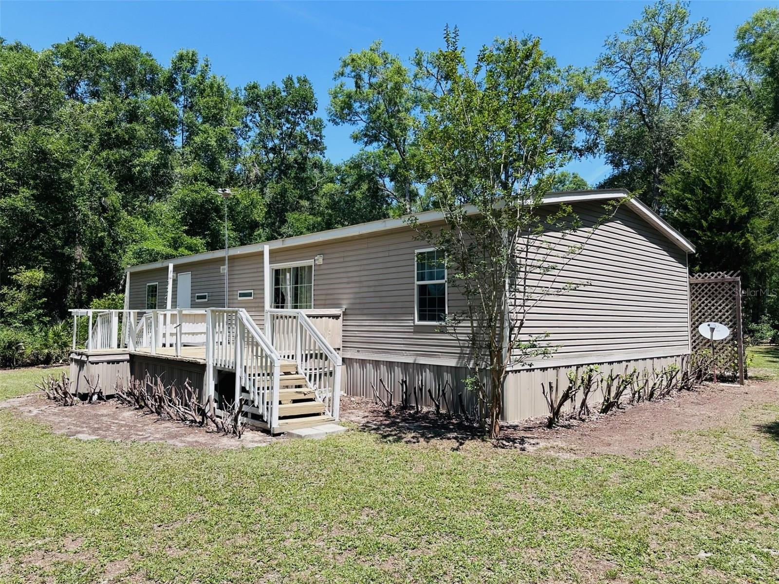 CEDAR PINES - Residential