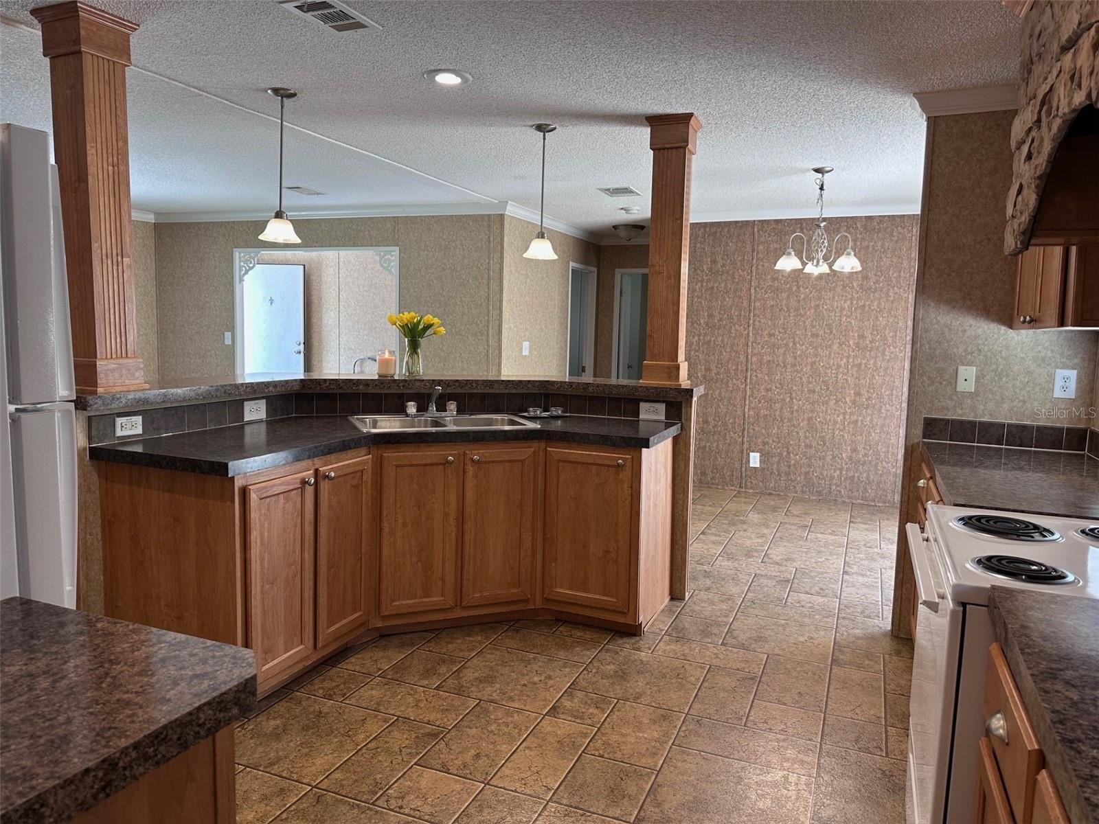 CEDAR PINES - Residential