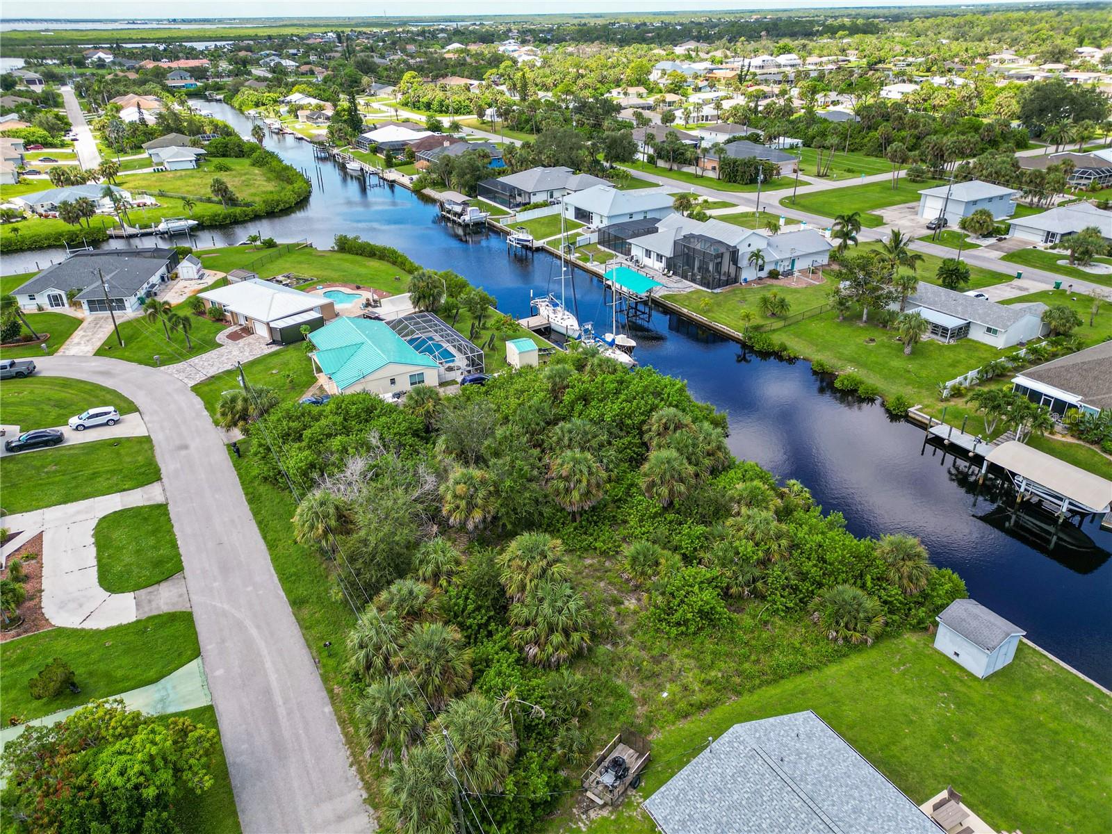 PUNTA GORDA ISLES SEC 79 - Land