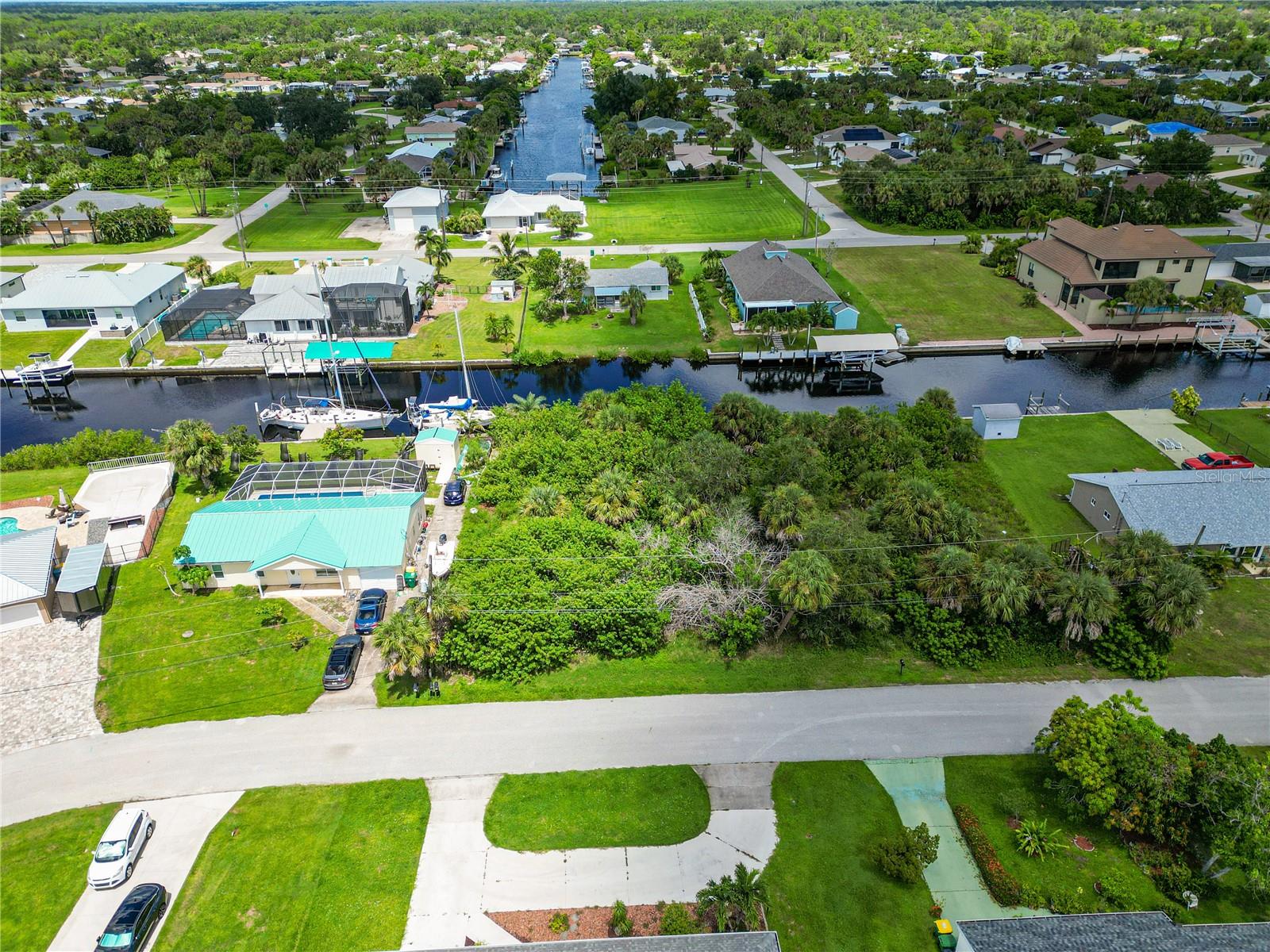PUNTA GORDA ISLES SEC 79 - Land
