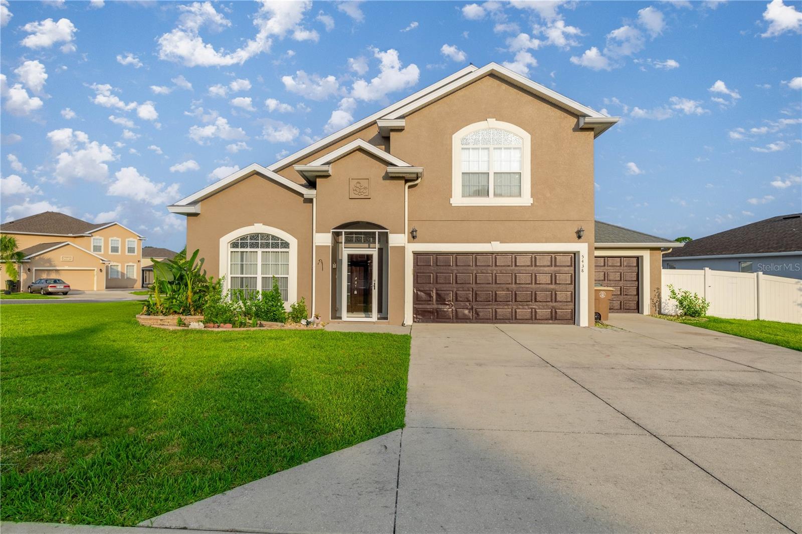 Beautiful 5-bedroom, 3.5-bath home with a 3-car garage located in Heathbrook Meadows, featuring numerous upgrades and filled with natural light. Situated on a corner lot with no neighbors on one side. The kitchen, which opens to the family room, offers ample cabinet space, granite countertops, stainless steel appliances, and a spacious family room with vaulted ceilings and French doors leading to a large screened lanai and a fenced backyard. The formal living room, dining room, and primary suite on the first floor add extra appeal to the home. The primary suite includes a large custom walk-in closet, double vanities, a garden tub, and a walk-in shower. Upstairs, there are four bedrooms, one of which is a second primary suite, plus an additional bonus area for entertainment. Conveniently located just minutes from shopping, dining, and medical centers, this is the perfect home for a large family or even for corporate housing. The home comes fully furnished except for one bedroom. Don’t miss this fantastic opportunity!