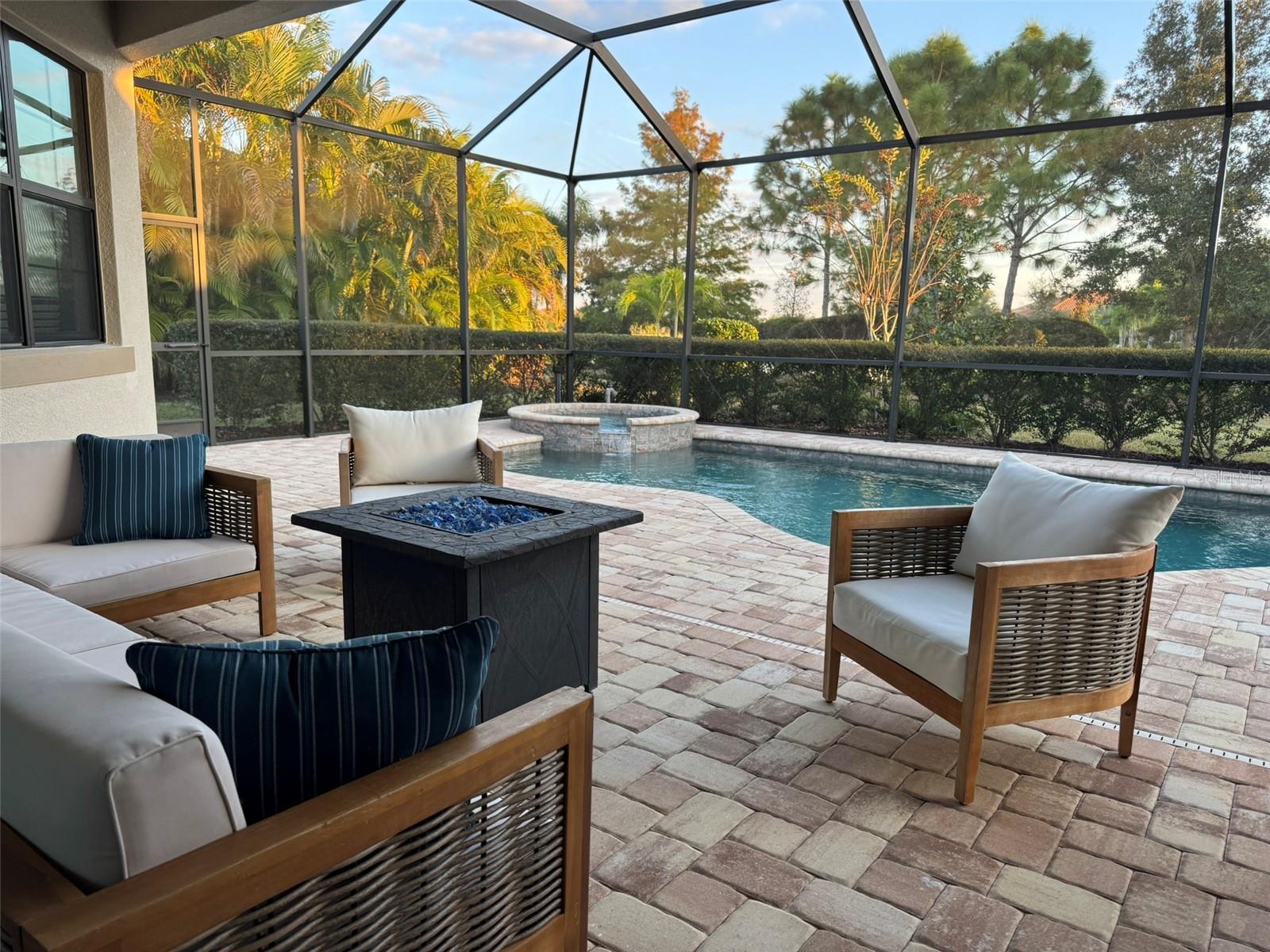 COUNTRY CLUB EAST AT LAKEWD RNCH YY1-4 - Residential