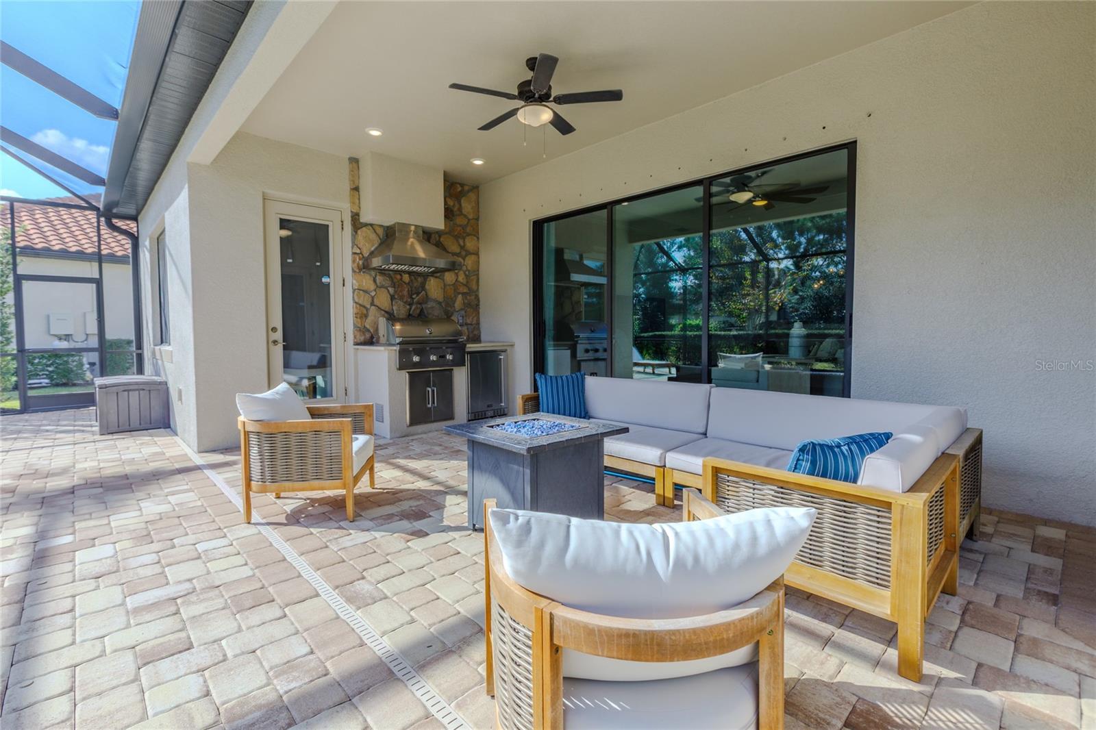 COUNTRY CLUB EAST AT LAKEWD RNCH YY1-4 - Residential