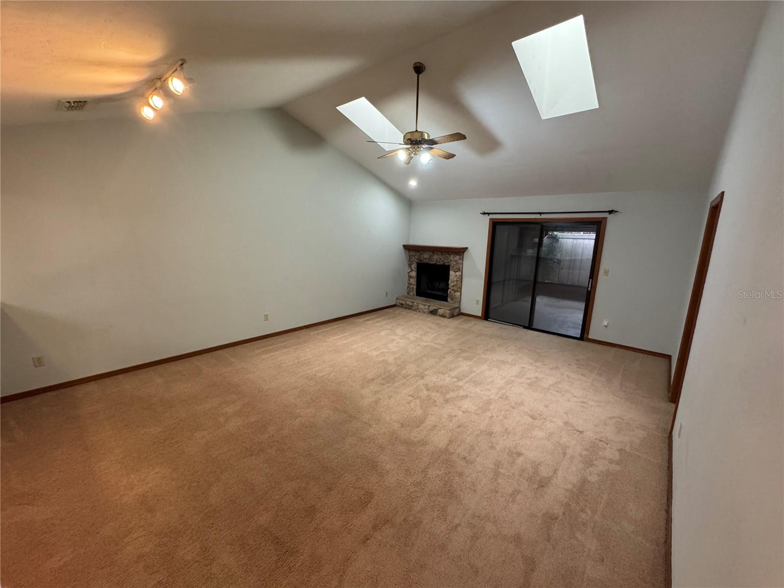 MILE RUN PH II UNIT B-2 - Residential