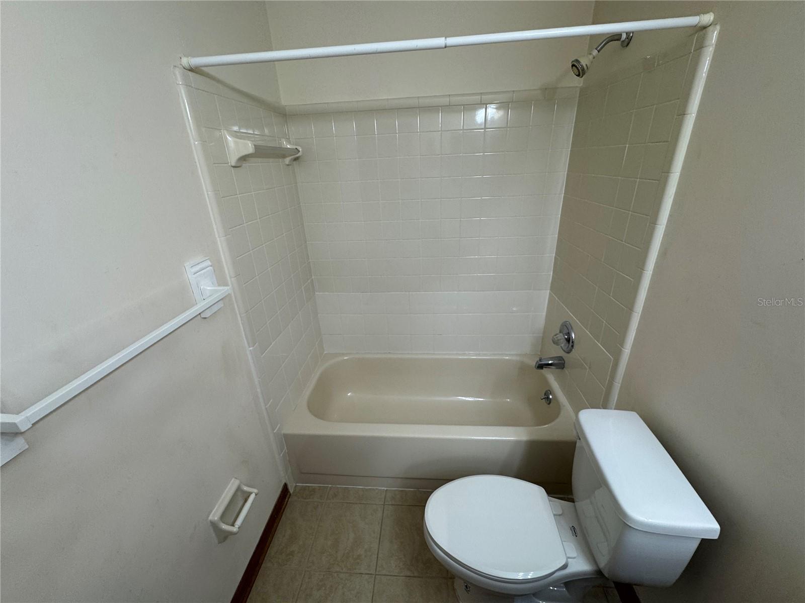 MILE RUN PH II UNIT B-2 - Residential