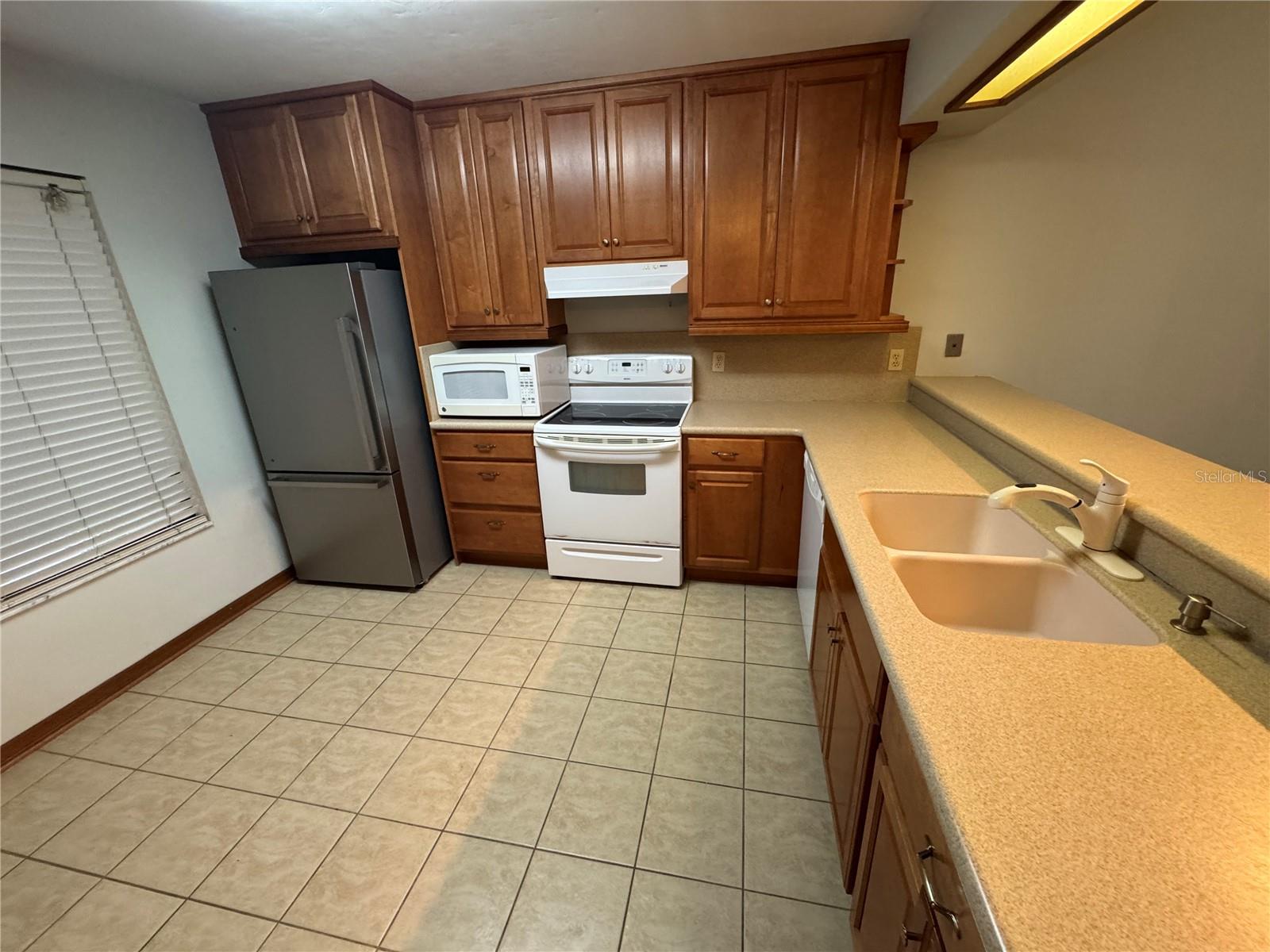 MILE RUN PH II UNIT B-2 - Residential