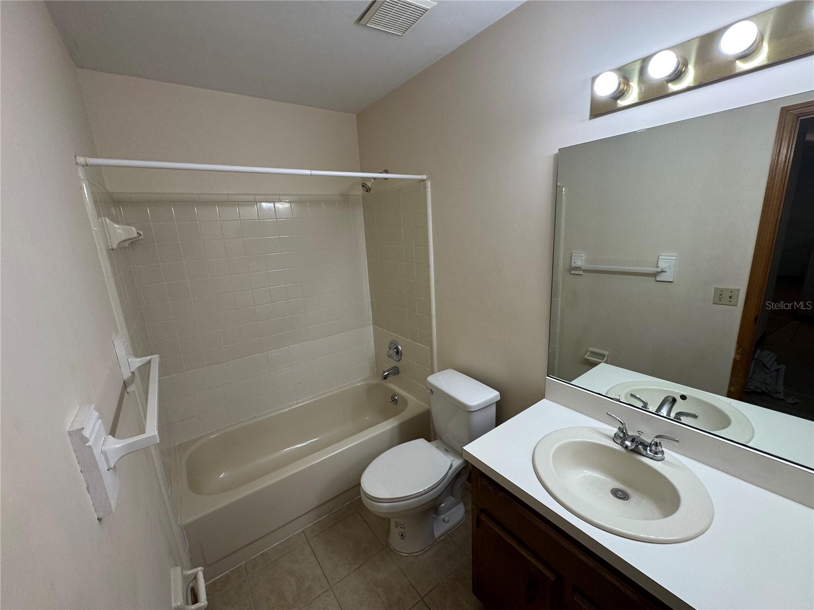 MILE RUN PH II UNIT B-2 - Residential