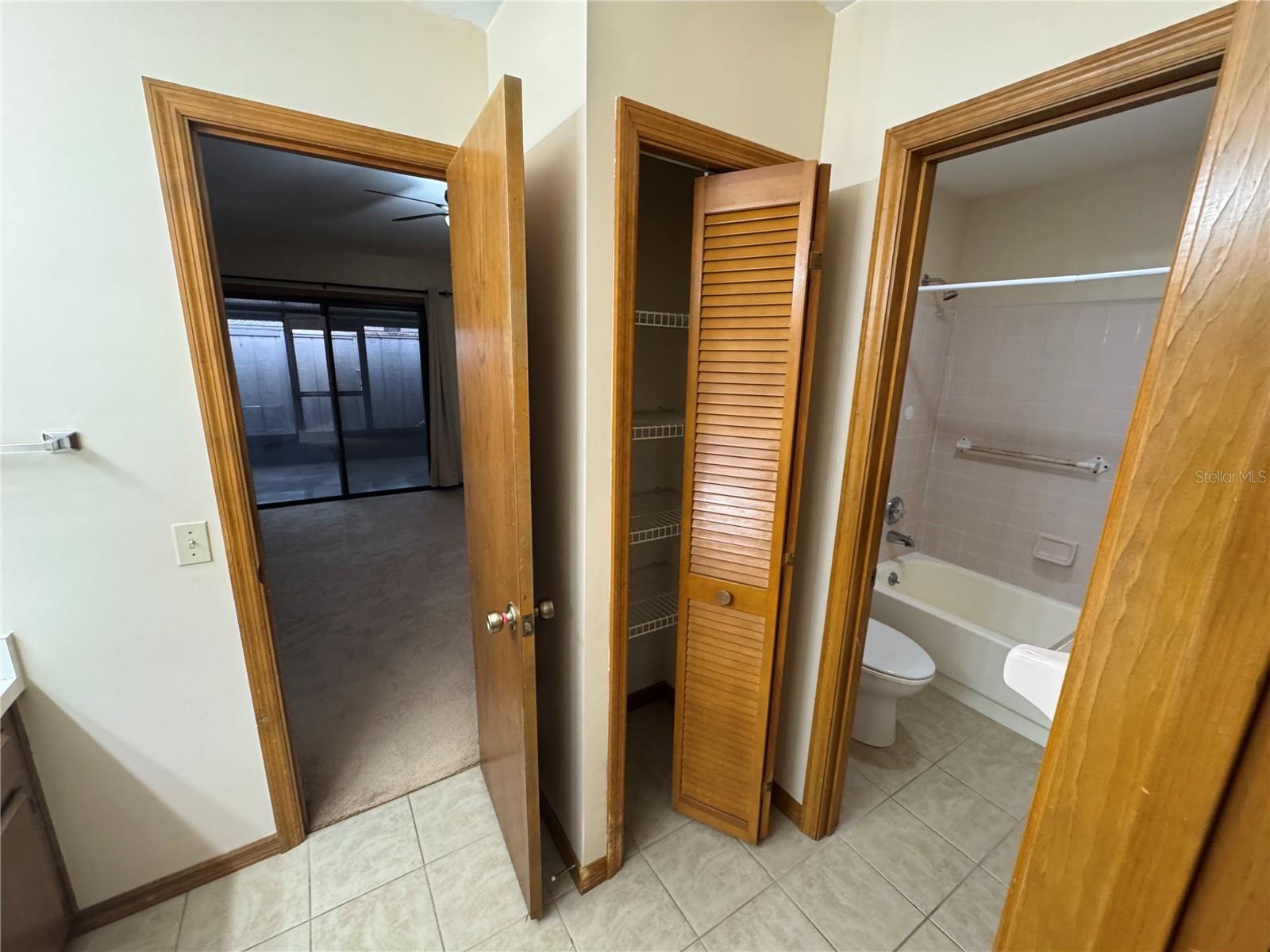 MILE RUN PH II UNIT B-2 - Residential