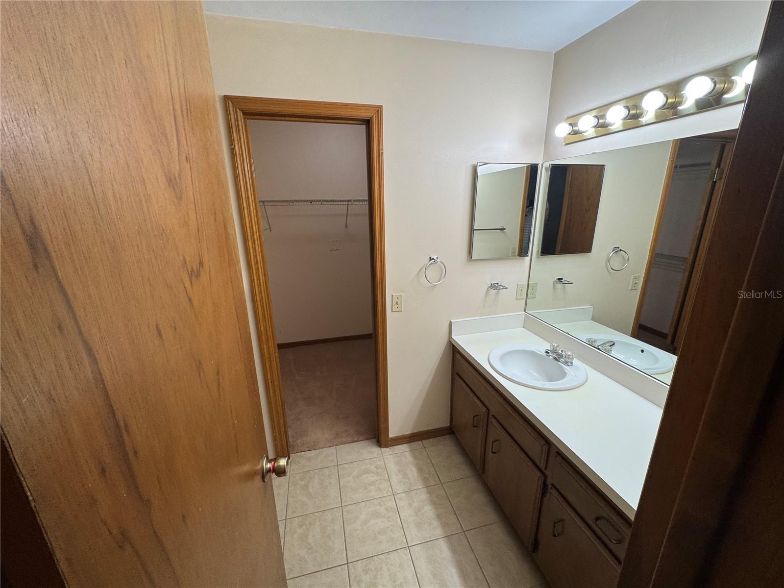 MILE RUN PH II UNIT B-2 - Residential