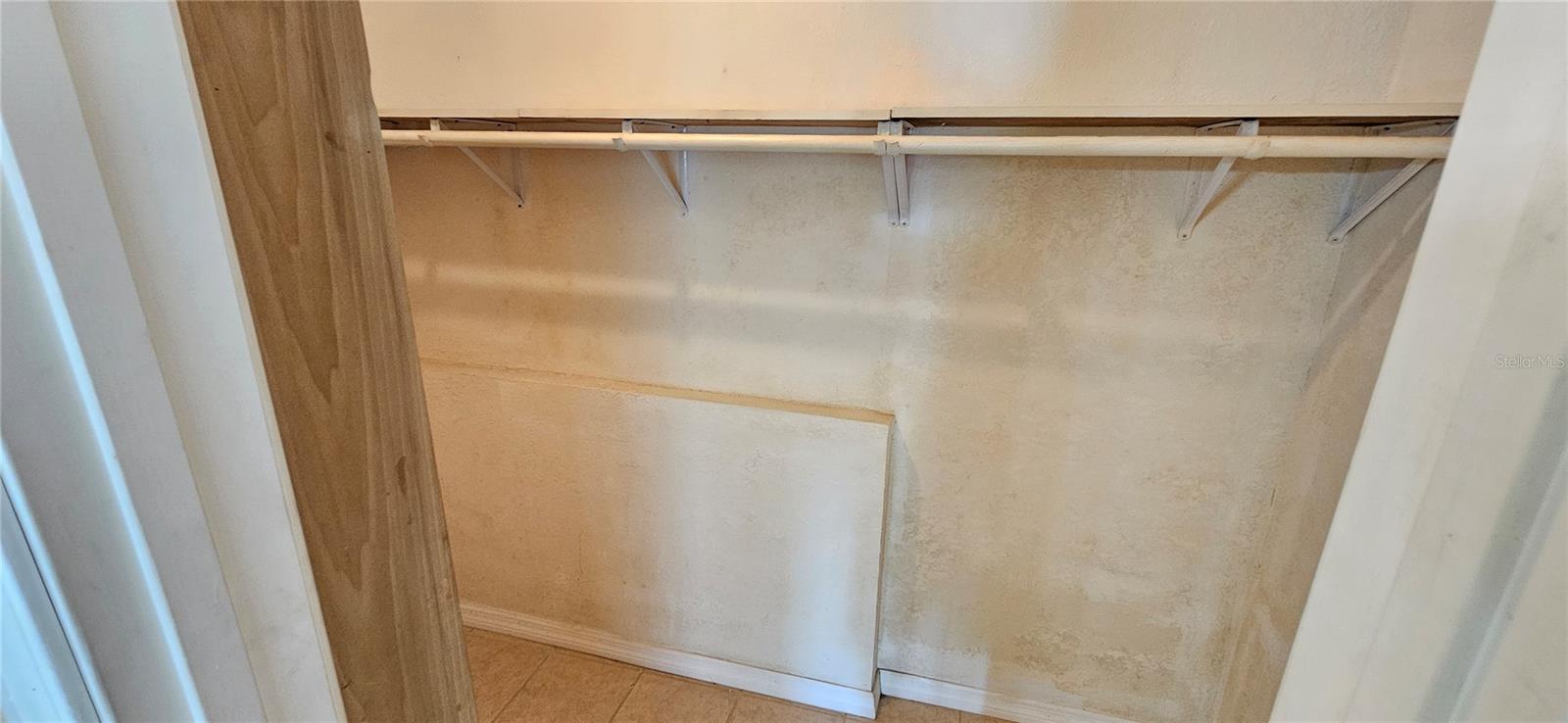 SUNLAND ESTATES - Residential Lease