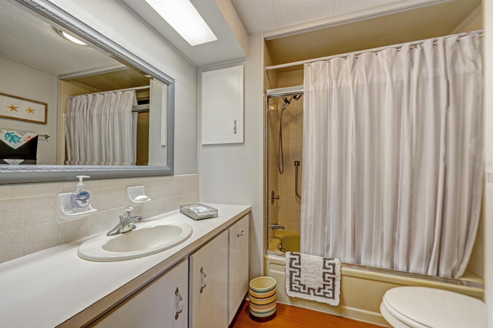 MAPLE LEAF ESTATES - Residential