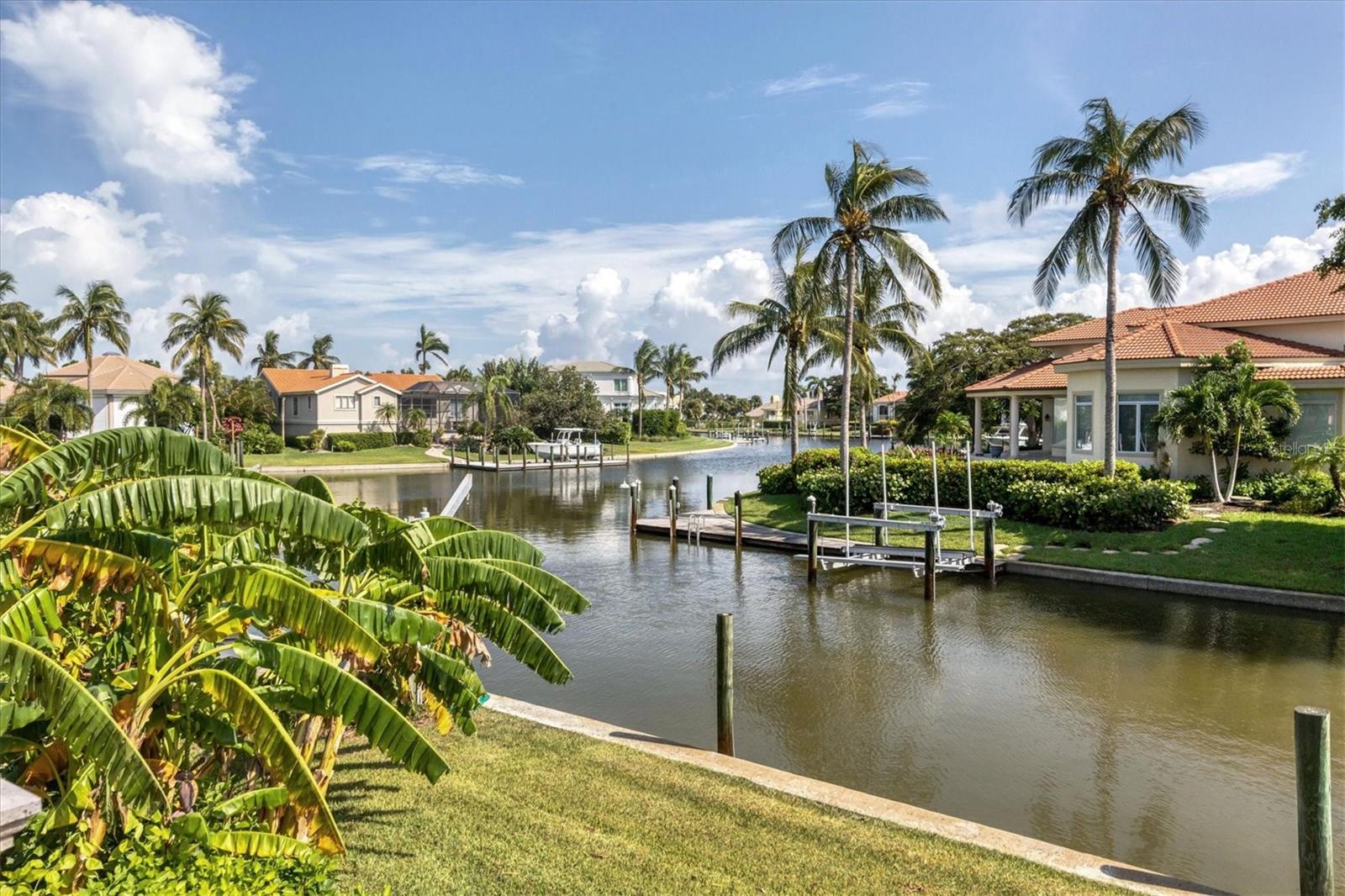 BAY ISLES - Residential