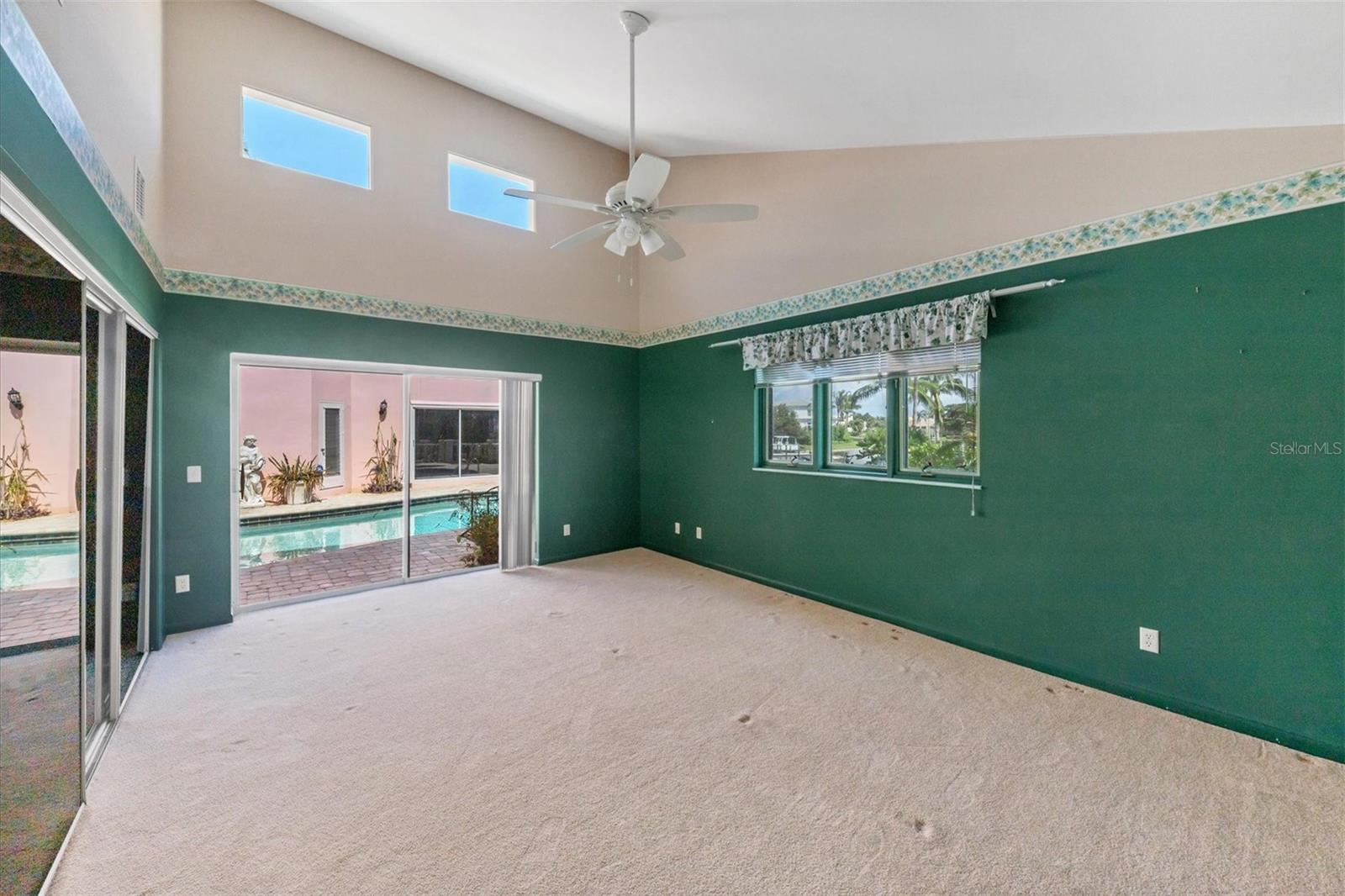 BAY ISLES - Residential