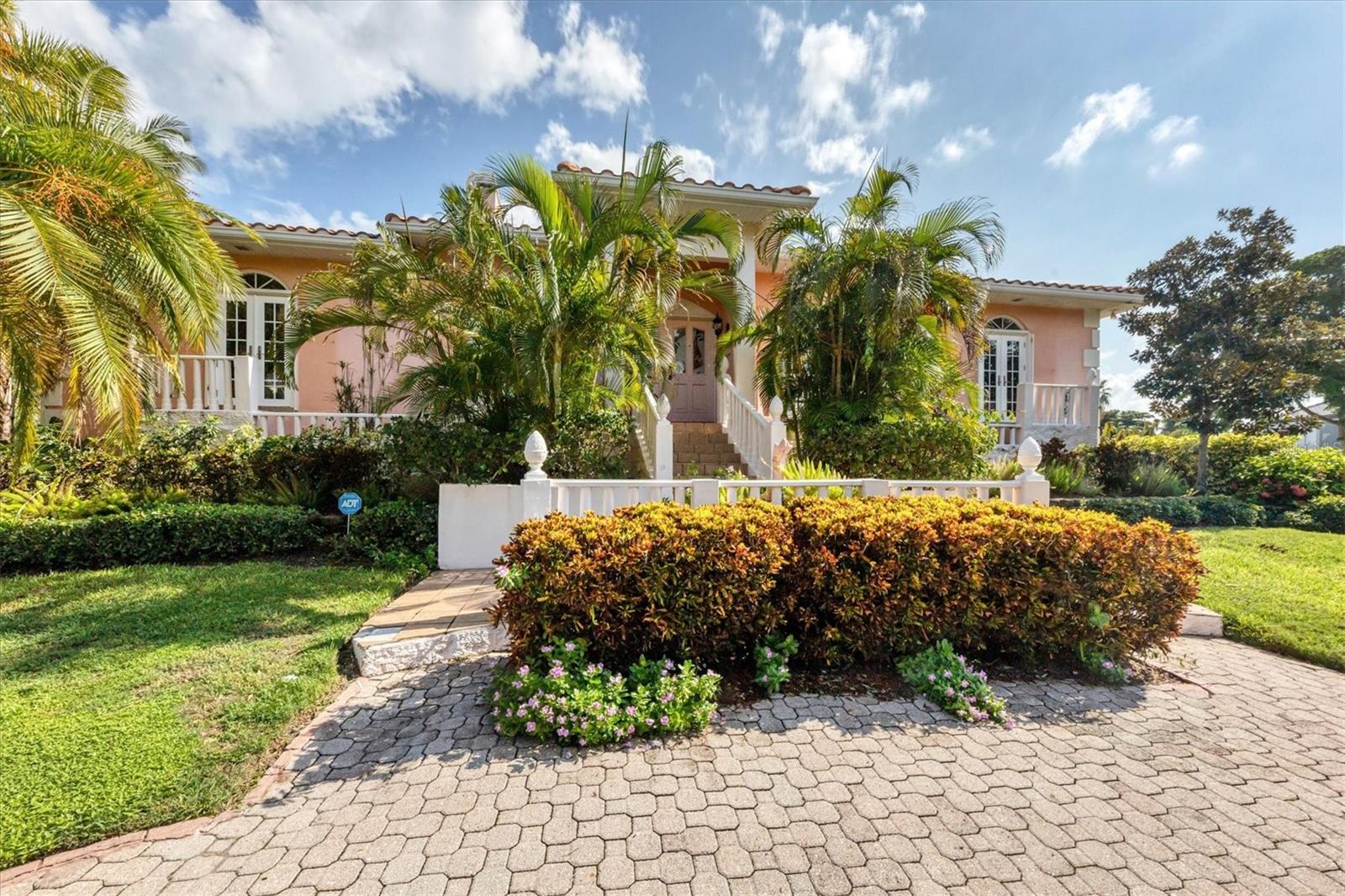 BAY ISLES - Residential