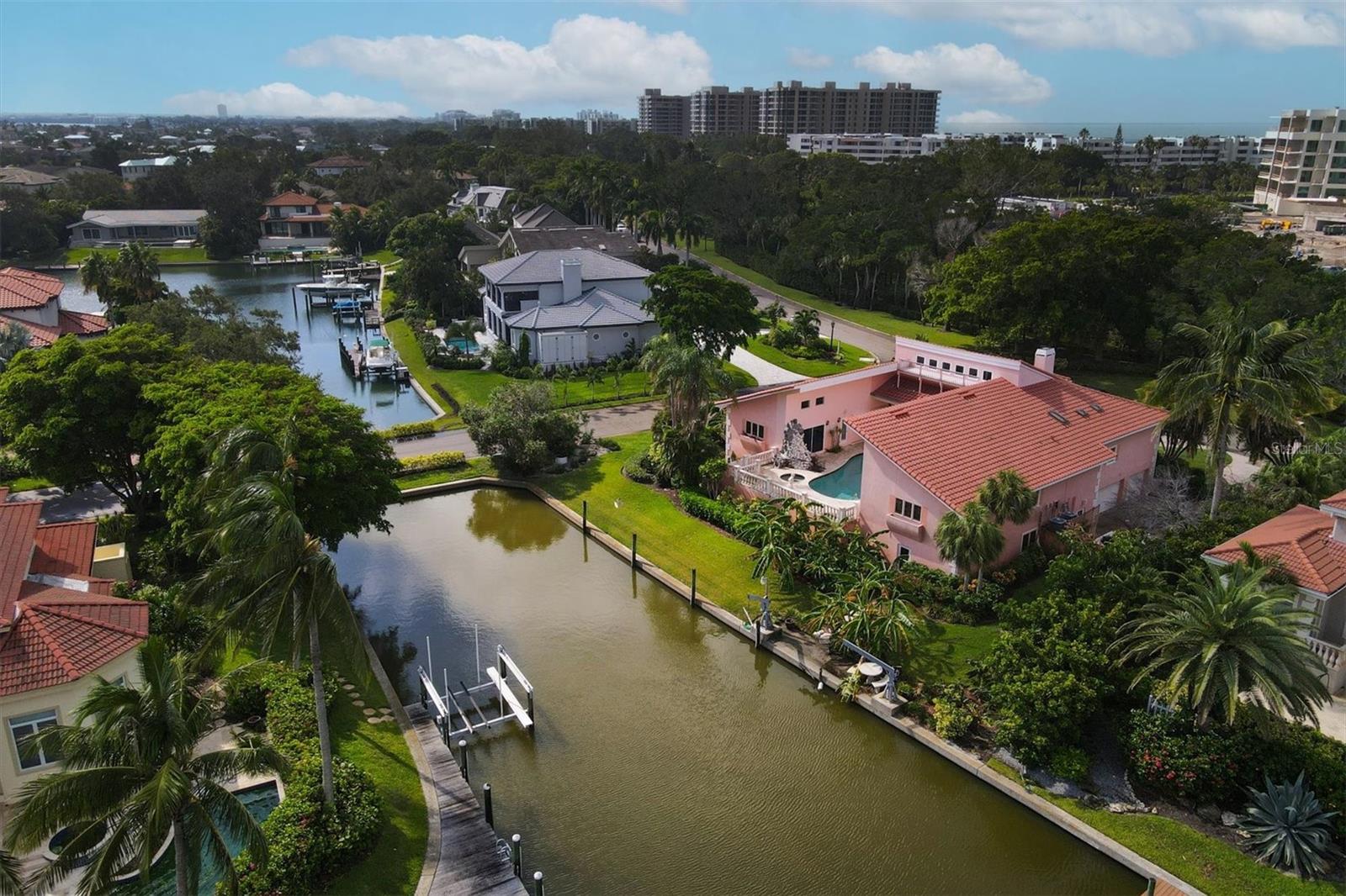 BAY ISLES - Residential