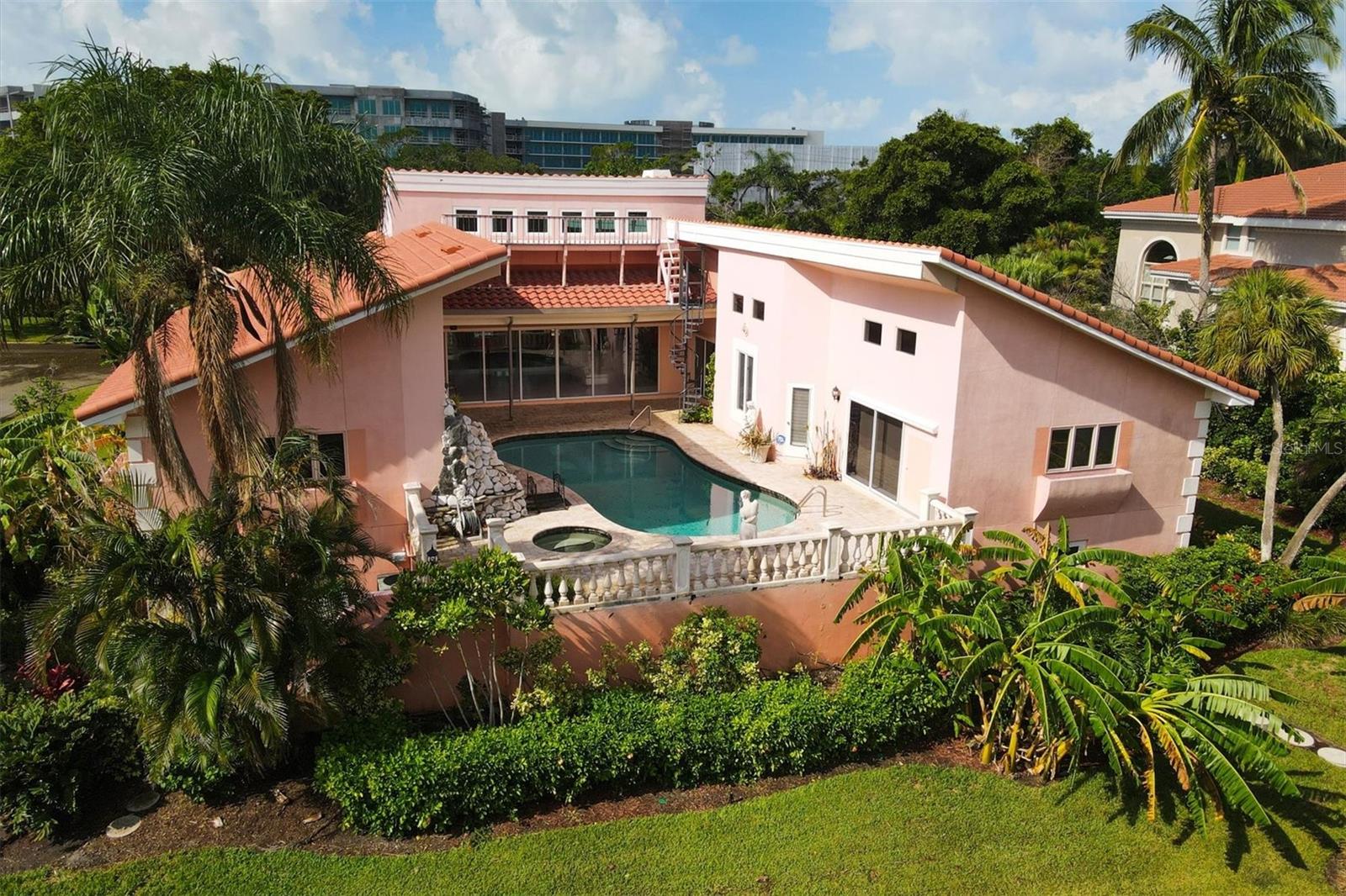 BAY ISLES - Residential