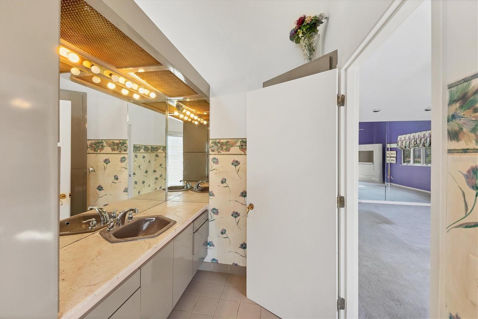 BAY ISLES - Residential