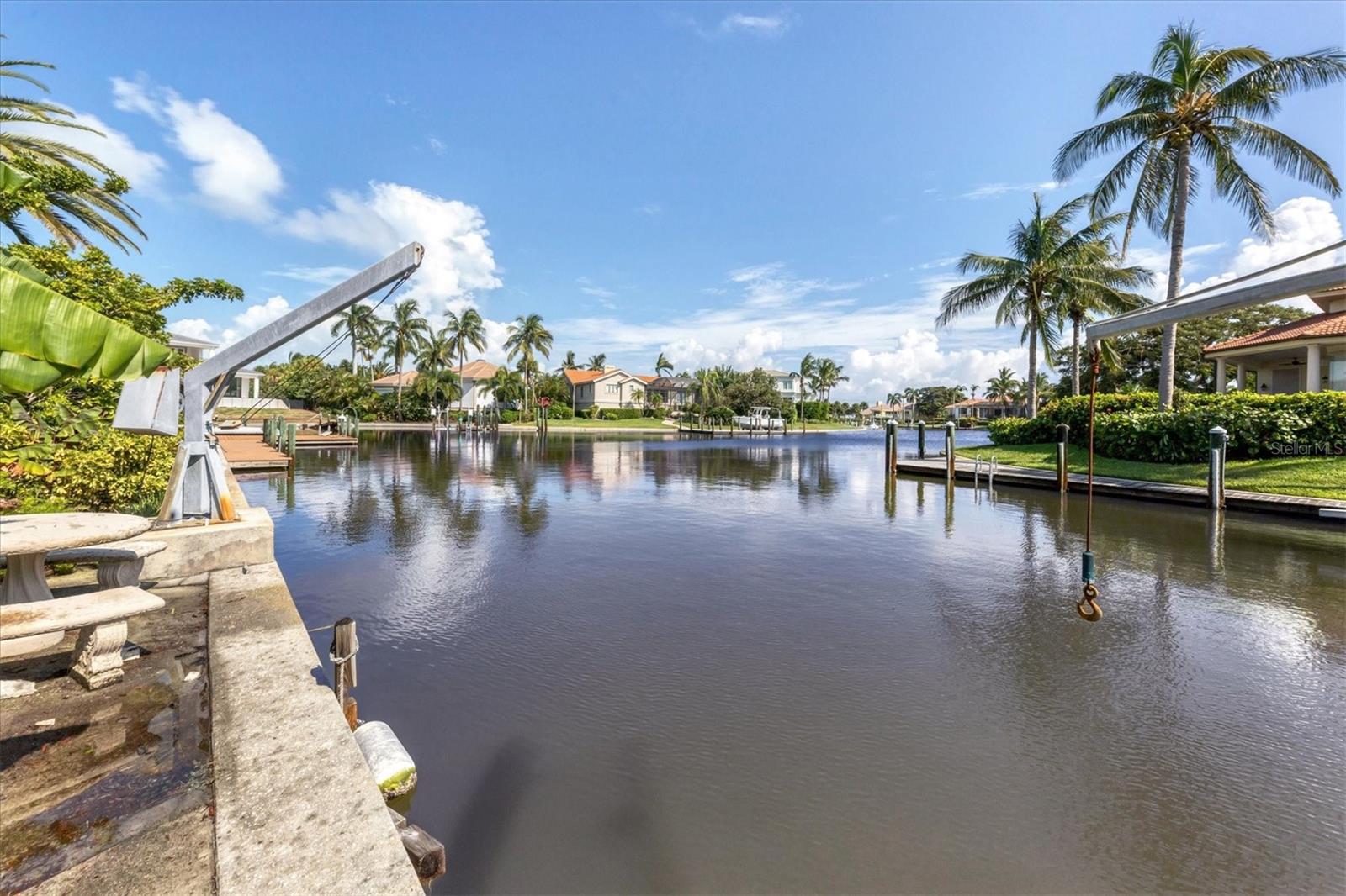 BAY ISLES - Residential