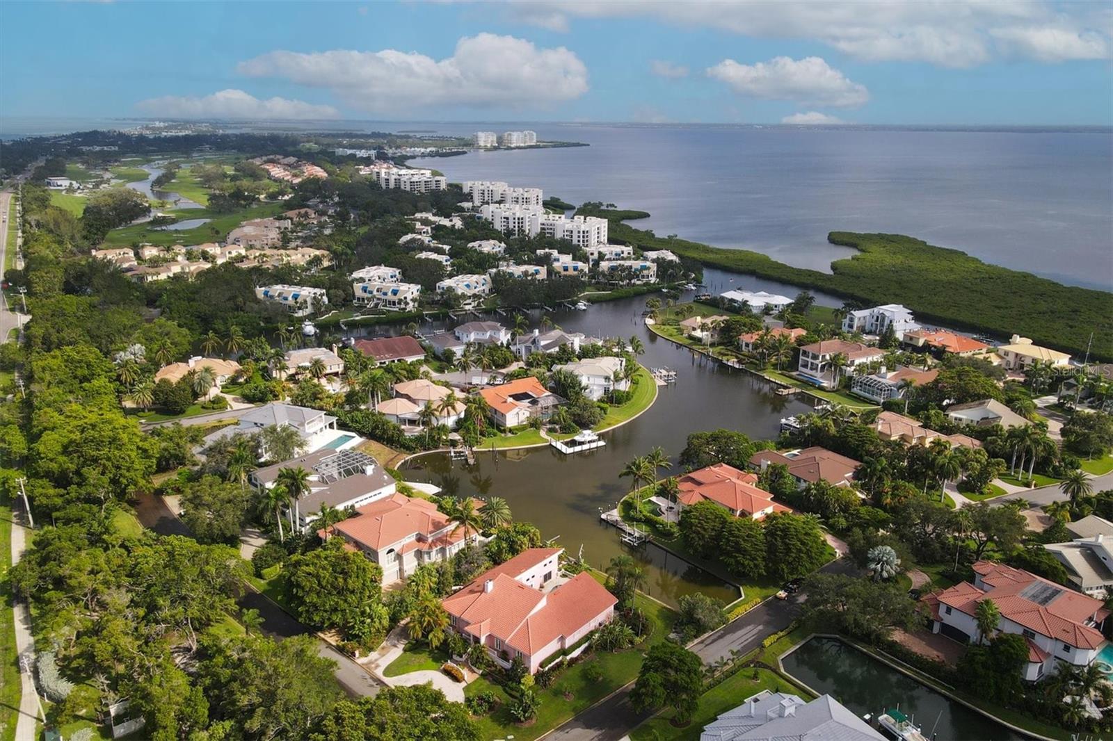 BAY ISLES - Residential