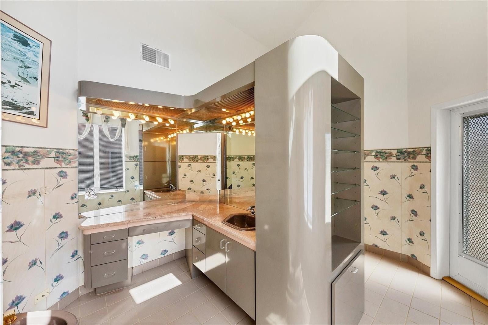 BAY ISLES - Residential