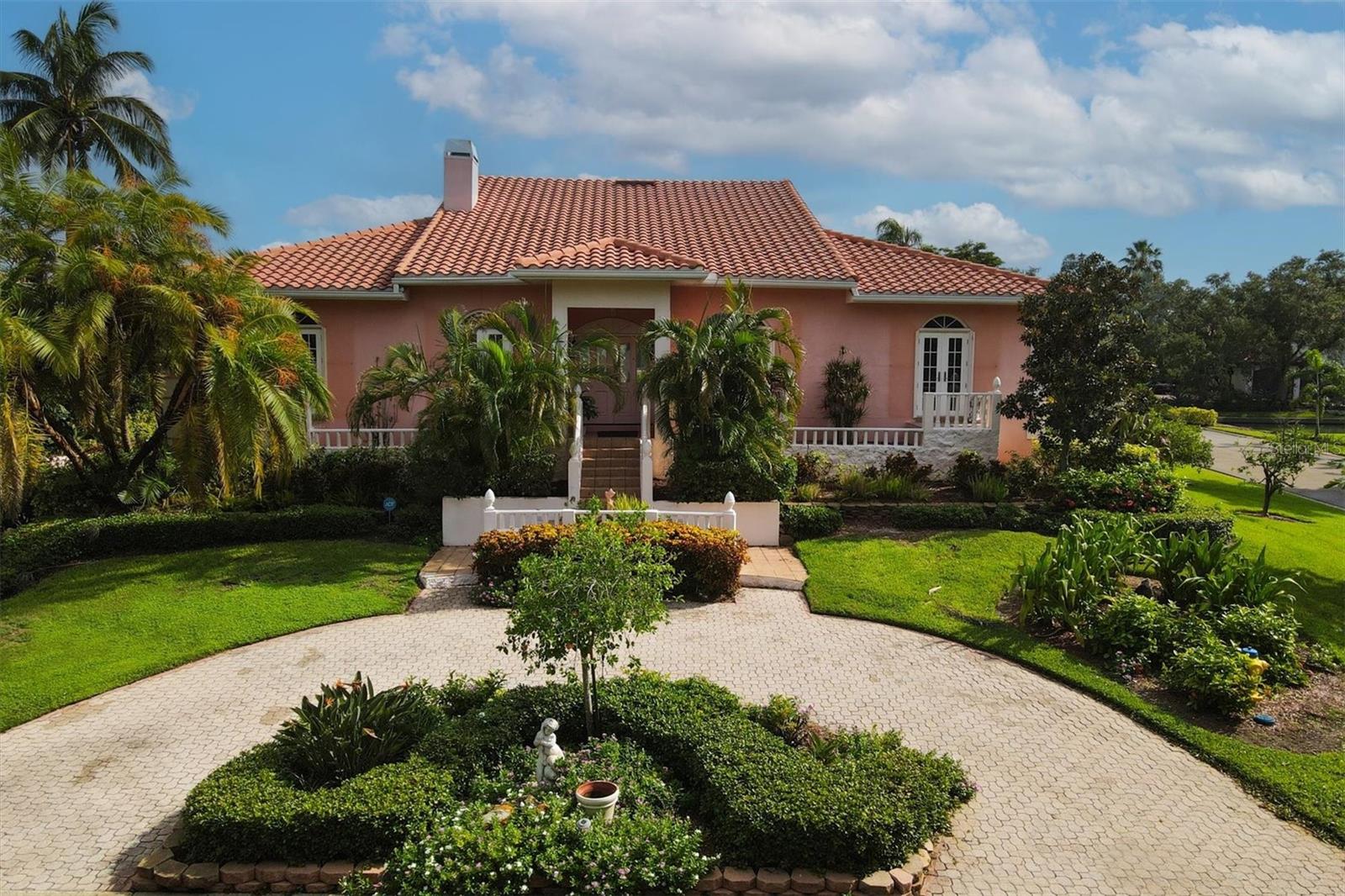 BAY ISLES - Residential