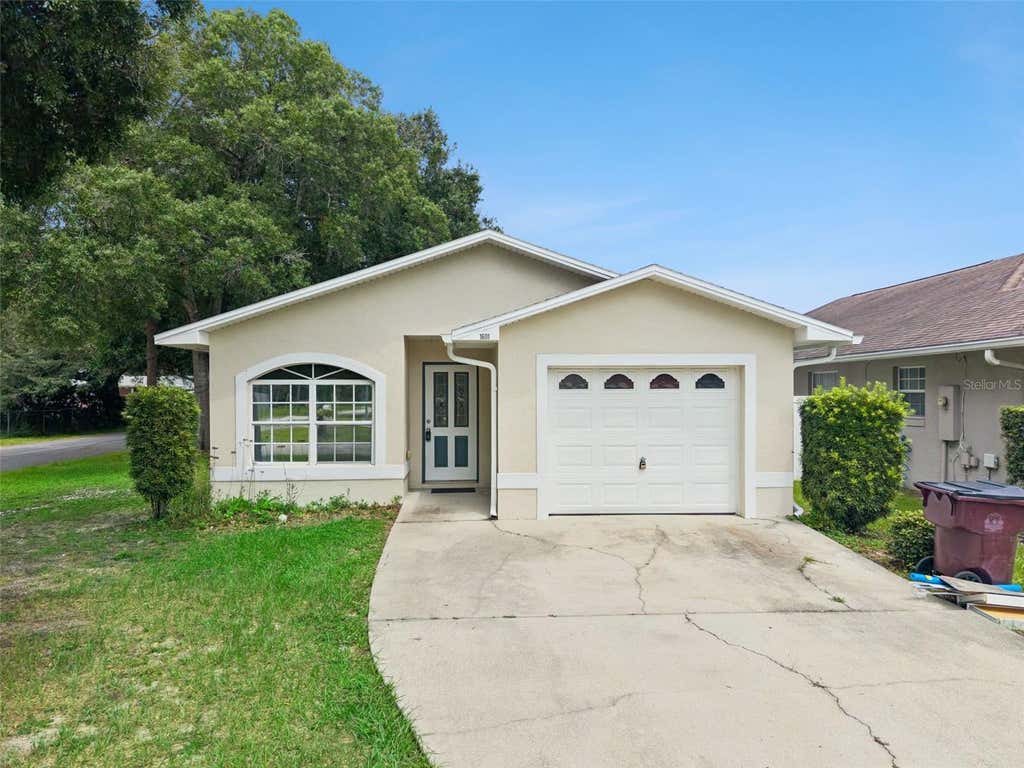 Photo of 1601 Wyoming Avenue, Saint Cloud, FL 34769 (MLS # O6431441)