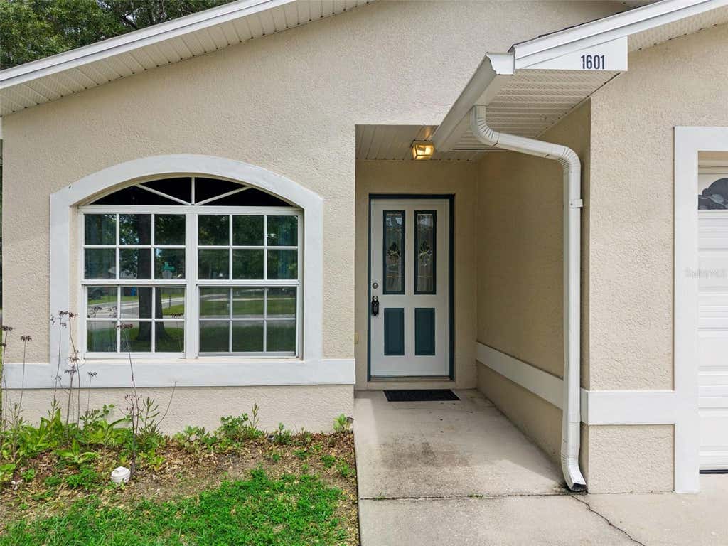 Photo of 1601 Wyoming Avenue, Saint Cloud, FL 34769 (MLS # O6431441)