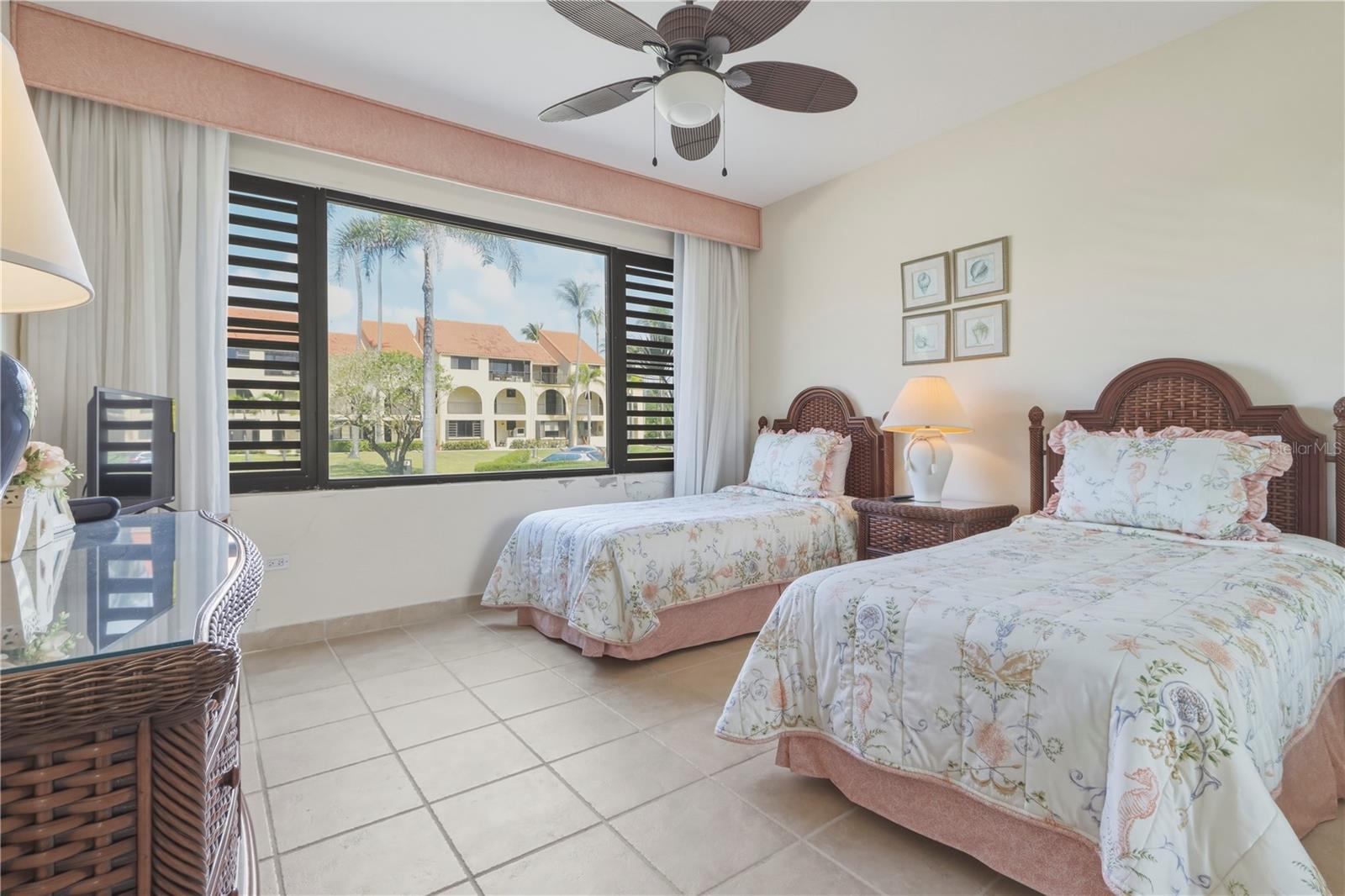 BEACH VILLAGE - Residential