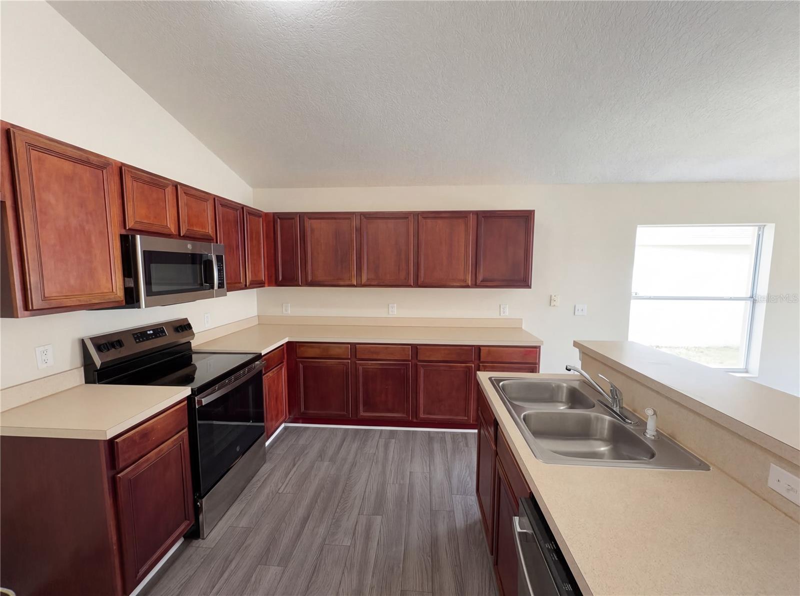 CAMPBELL COVE - Residential