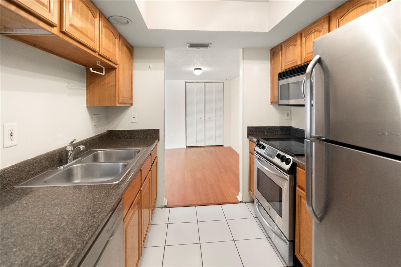 BEULAH CONDO PH 01 - Residential