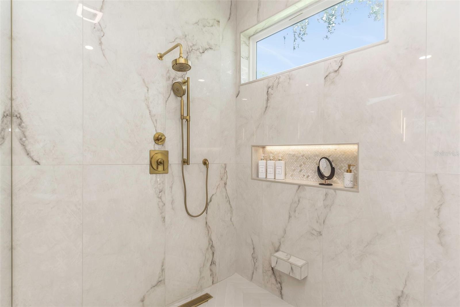 WYNDHAM LAKES PH 04 - Residential