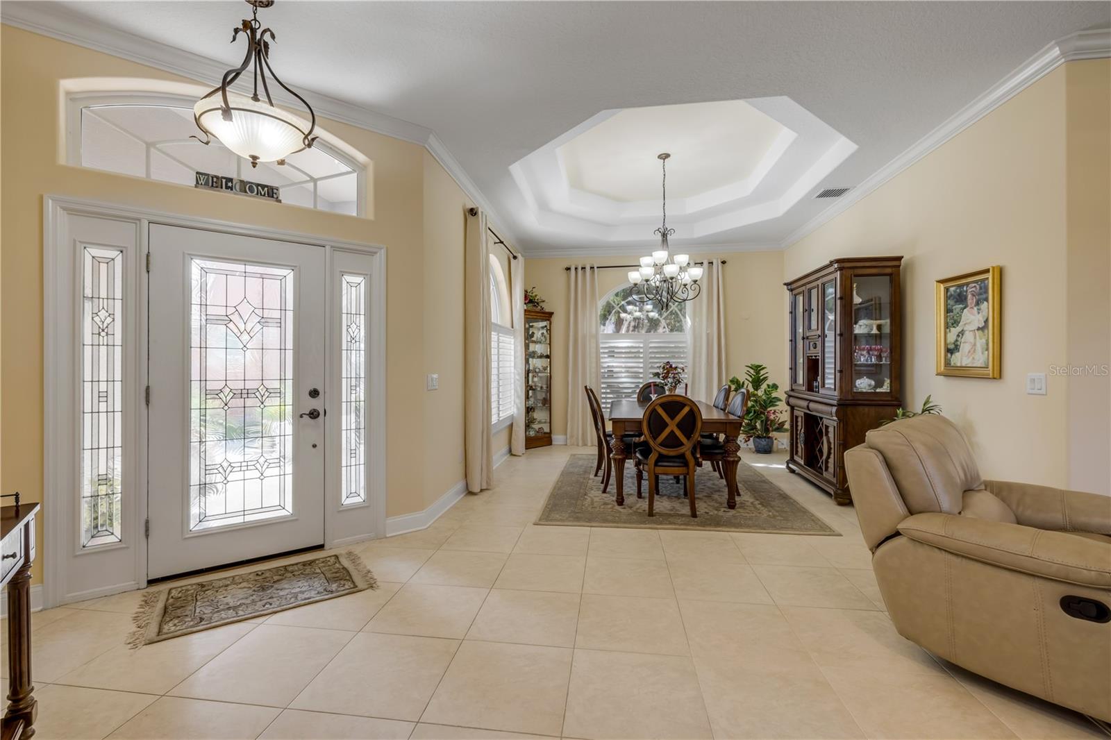 39 EMERALD LAKE COURT