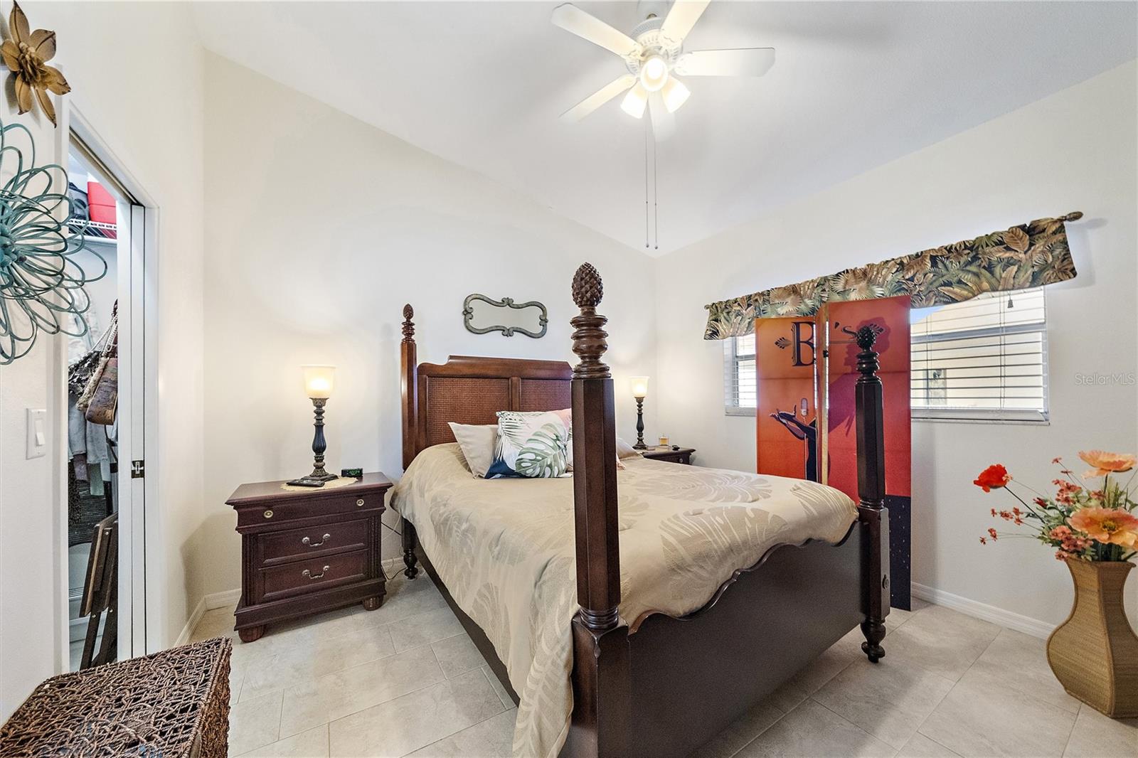 CAPRI WEST - Residential