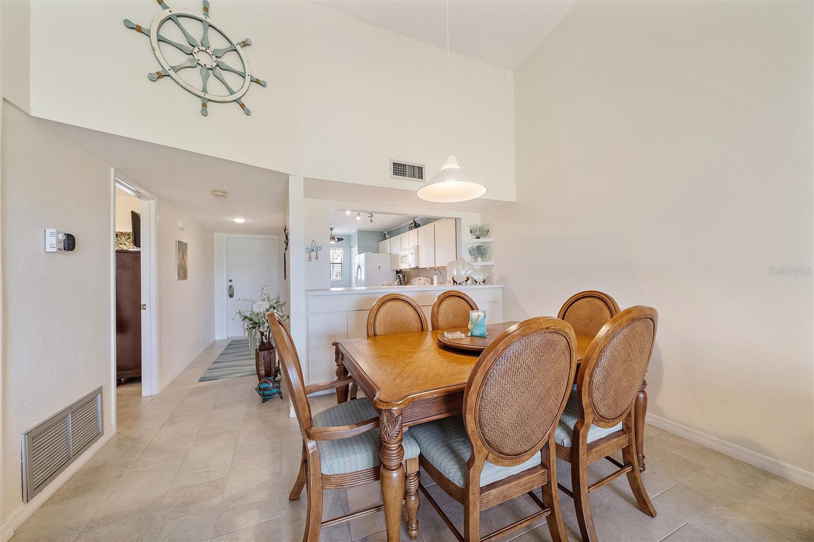 CAPRI WEST - Residential