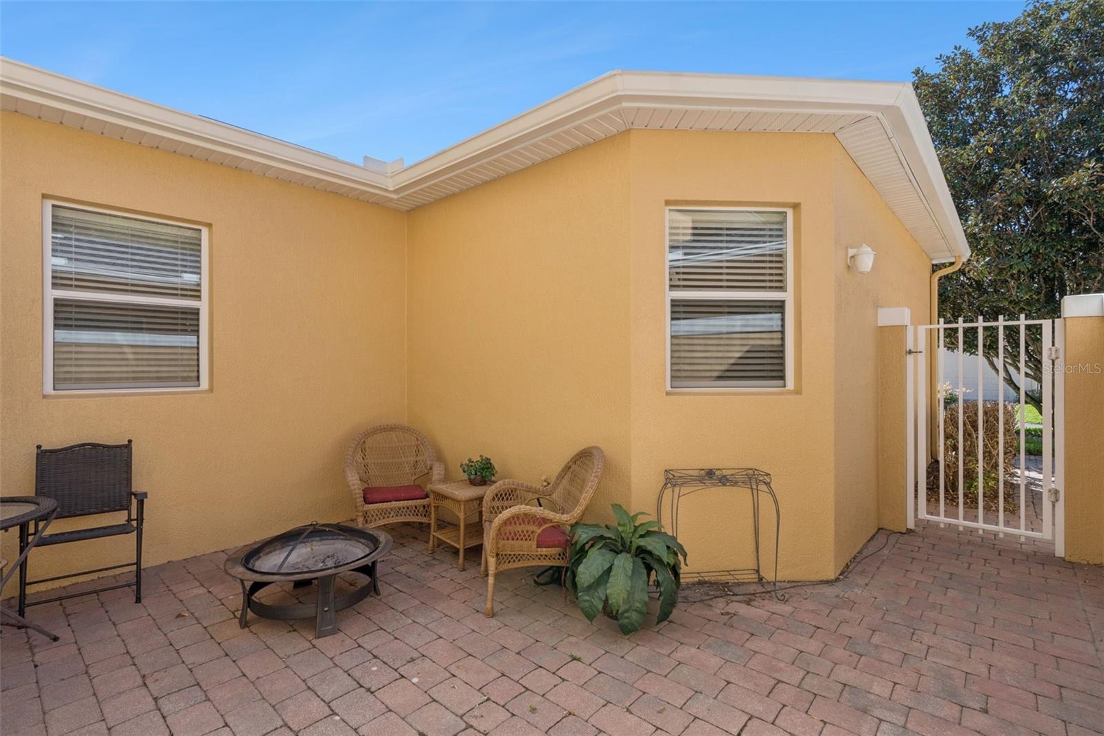 PRESTON SQUARE - Residential