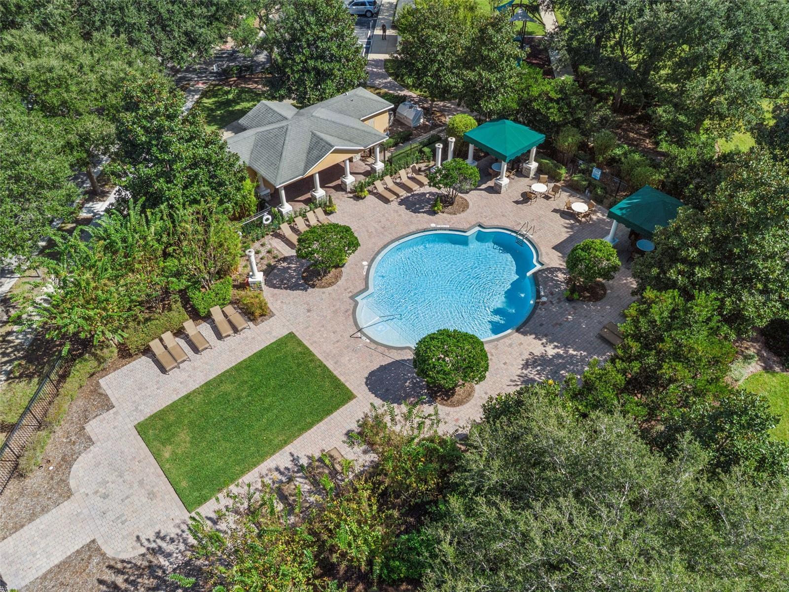 PRESTON SQUARE - Residential