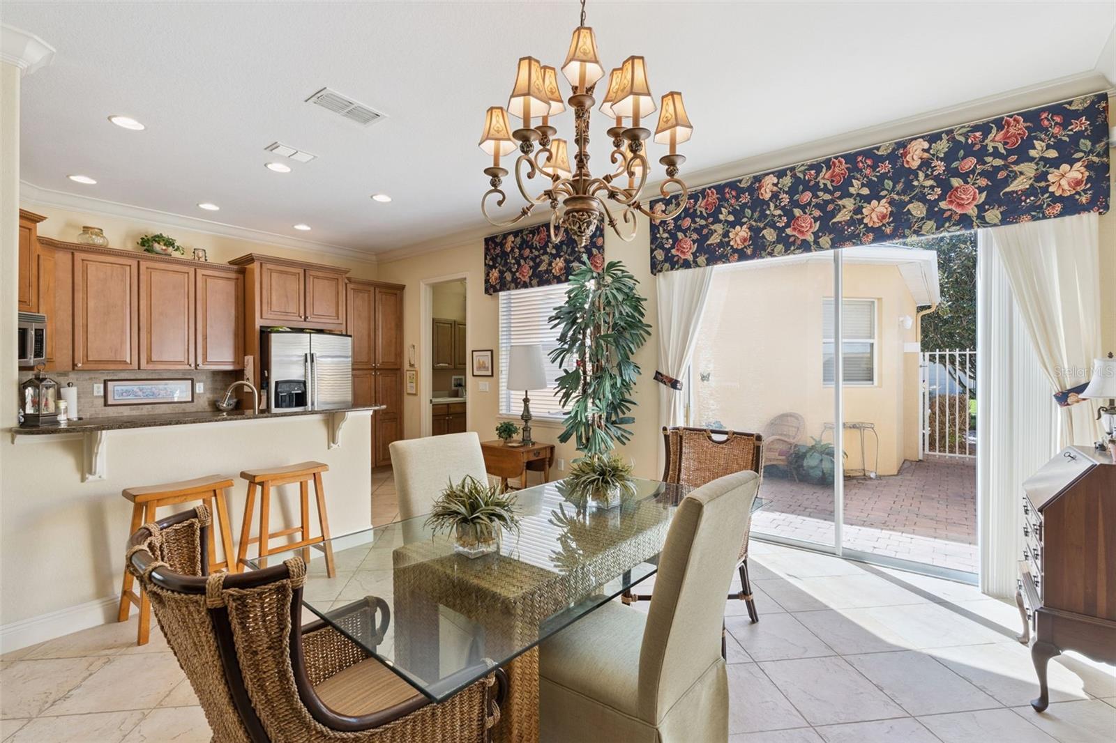 PRESTON SQUARE - Residential