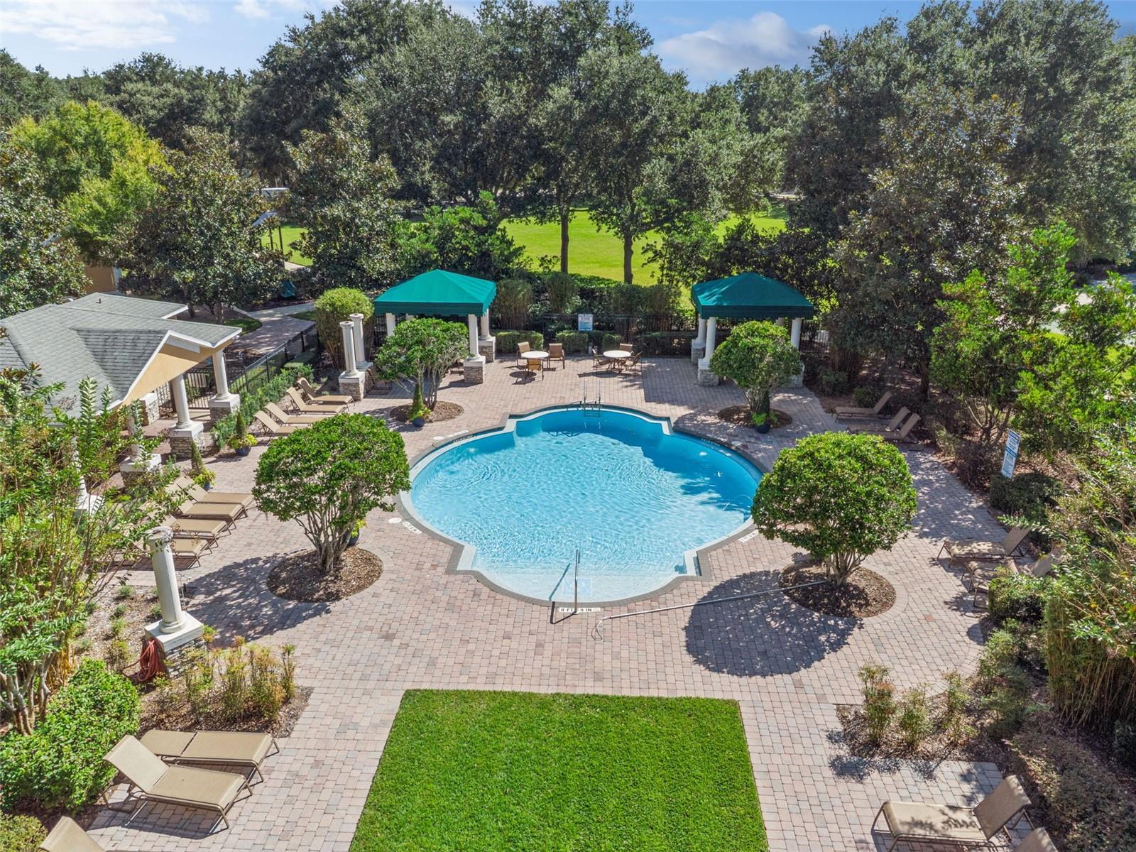 PRESTON SQUARE - Residential