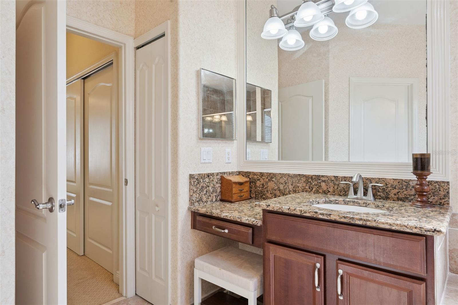 PRESTON SQUARE - Residential