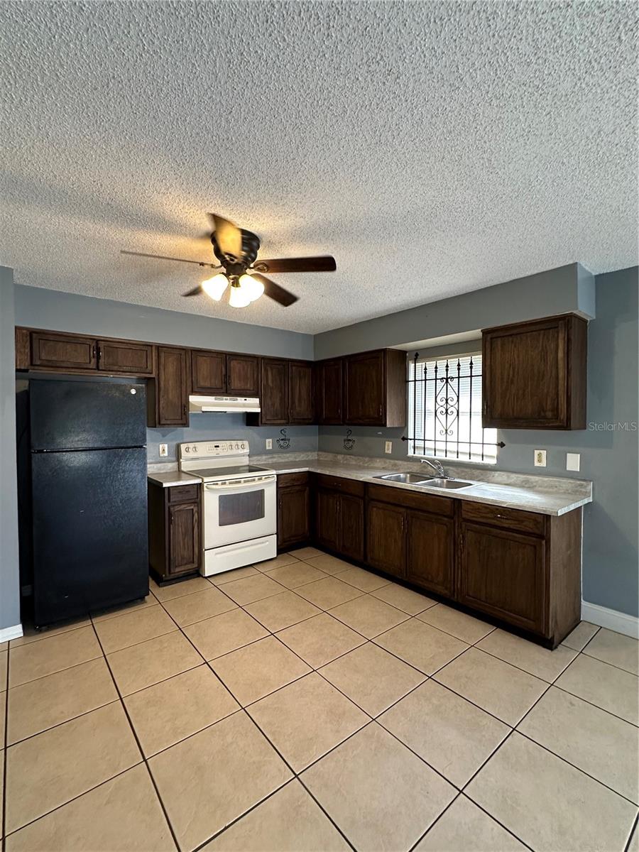 AVONDALE - Residential Lease