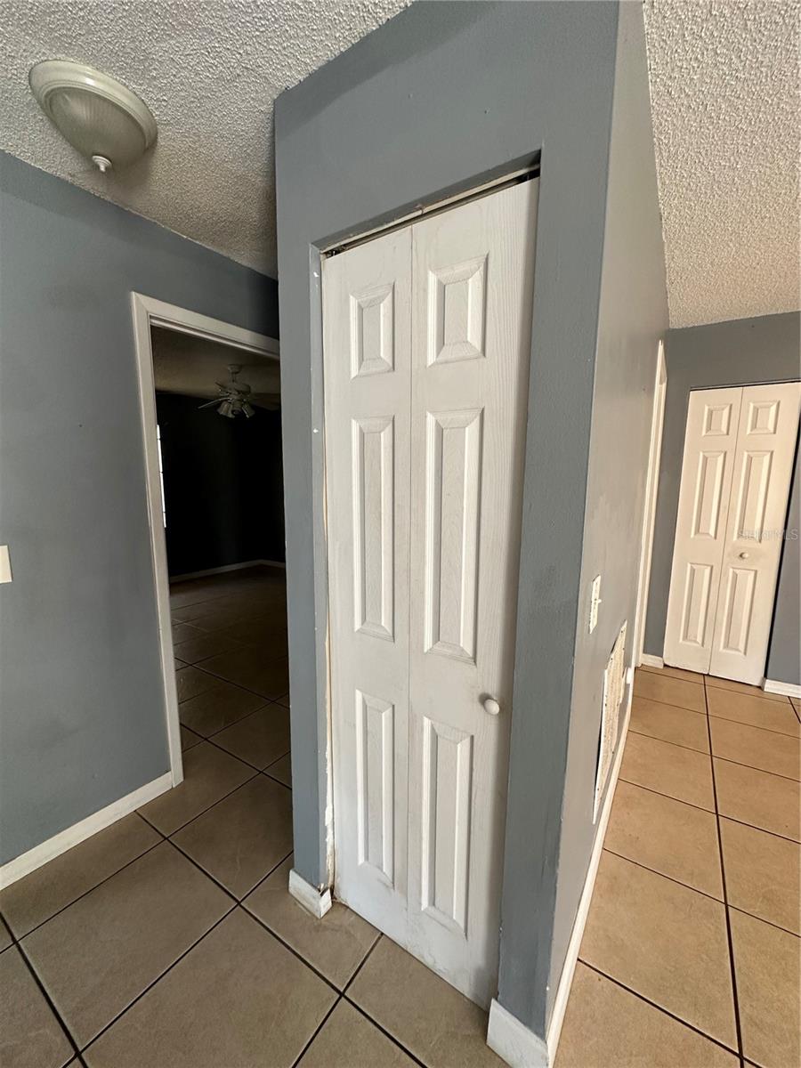 AVONDALE - Residential Lease