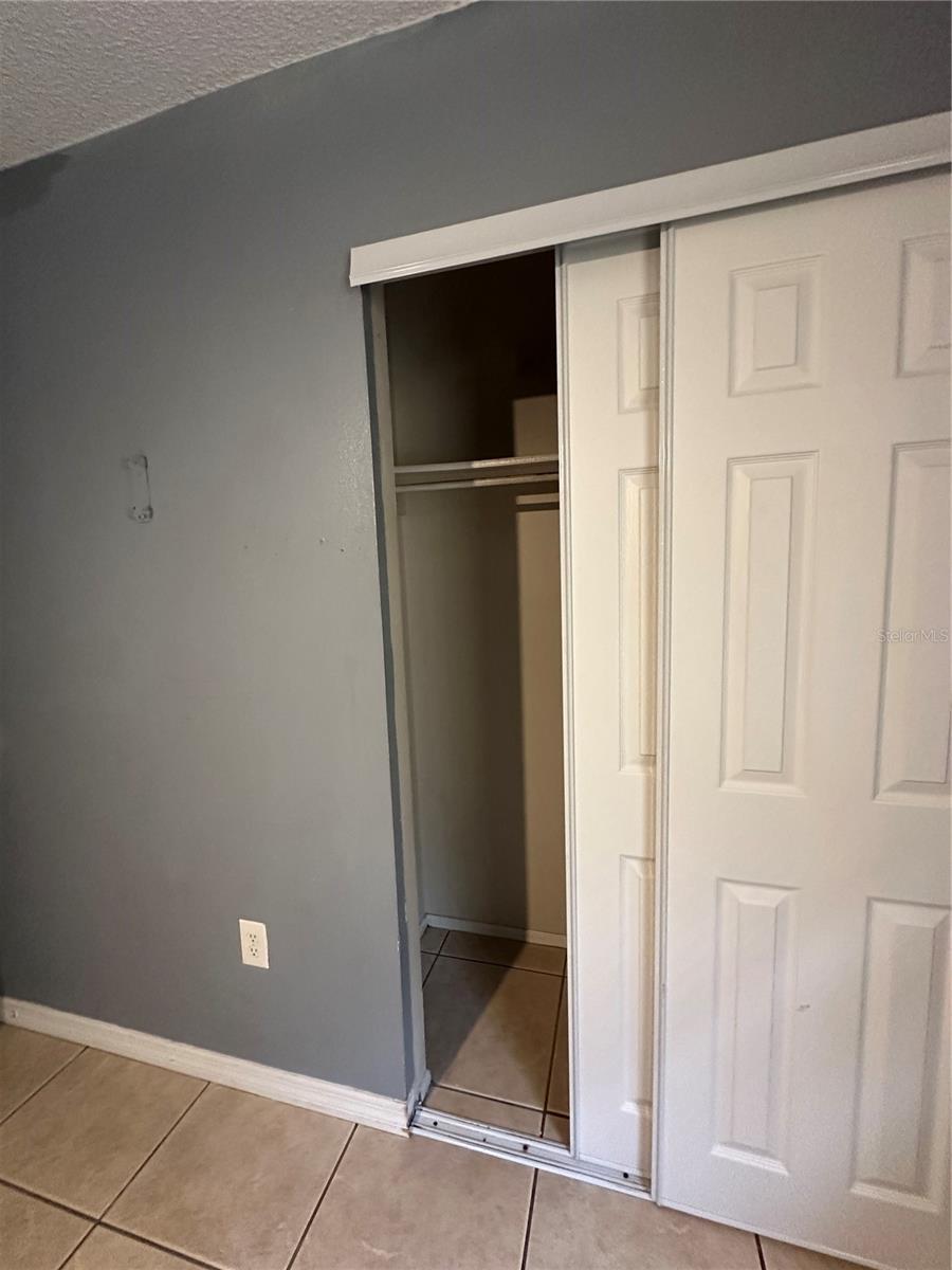 AVONDALE - Residential Lease