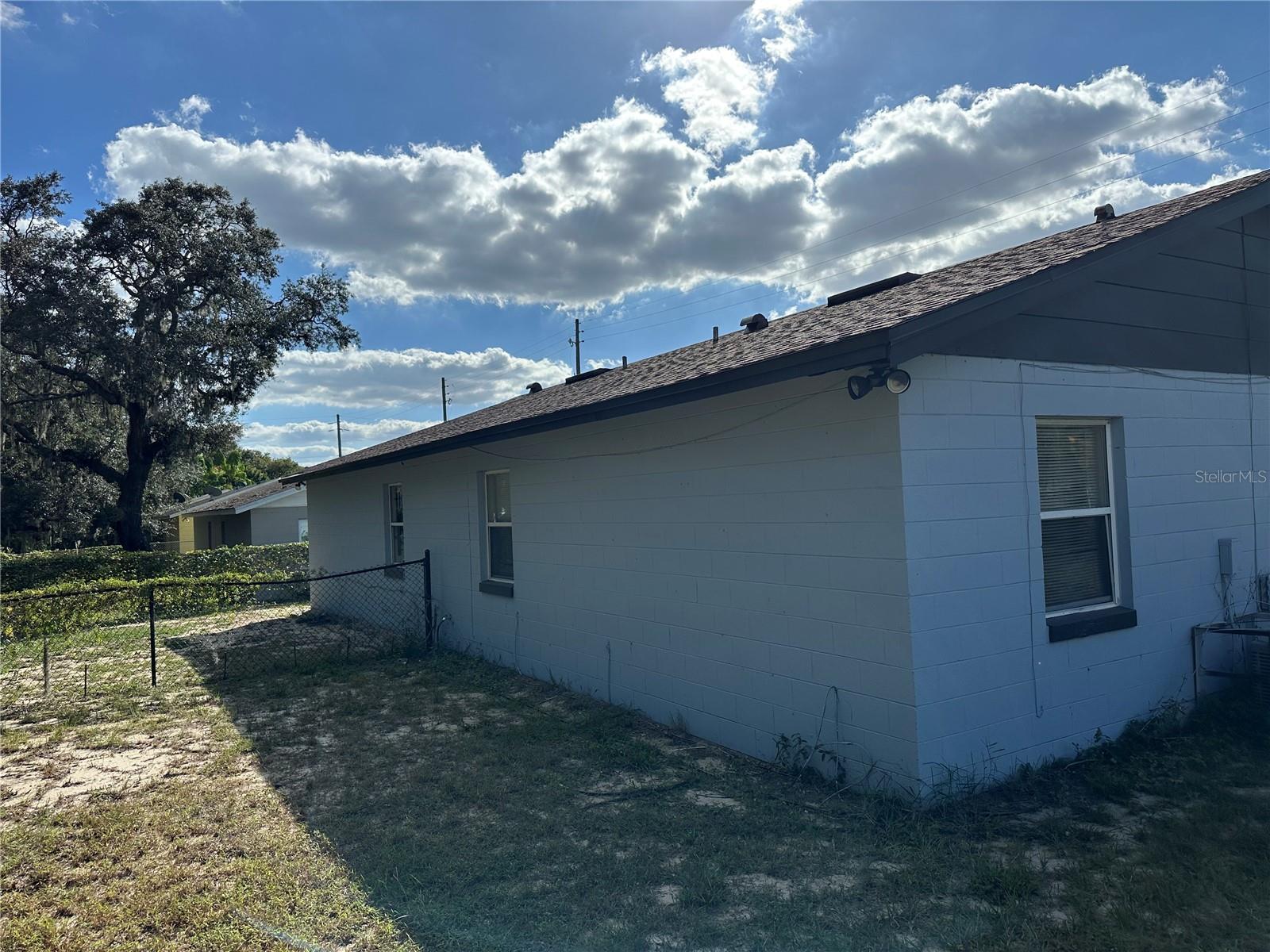 AVONDALE - Residential Lease