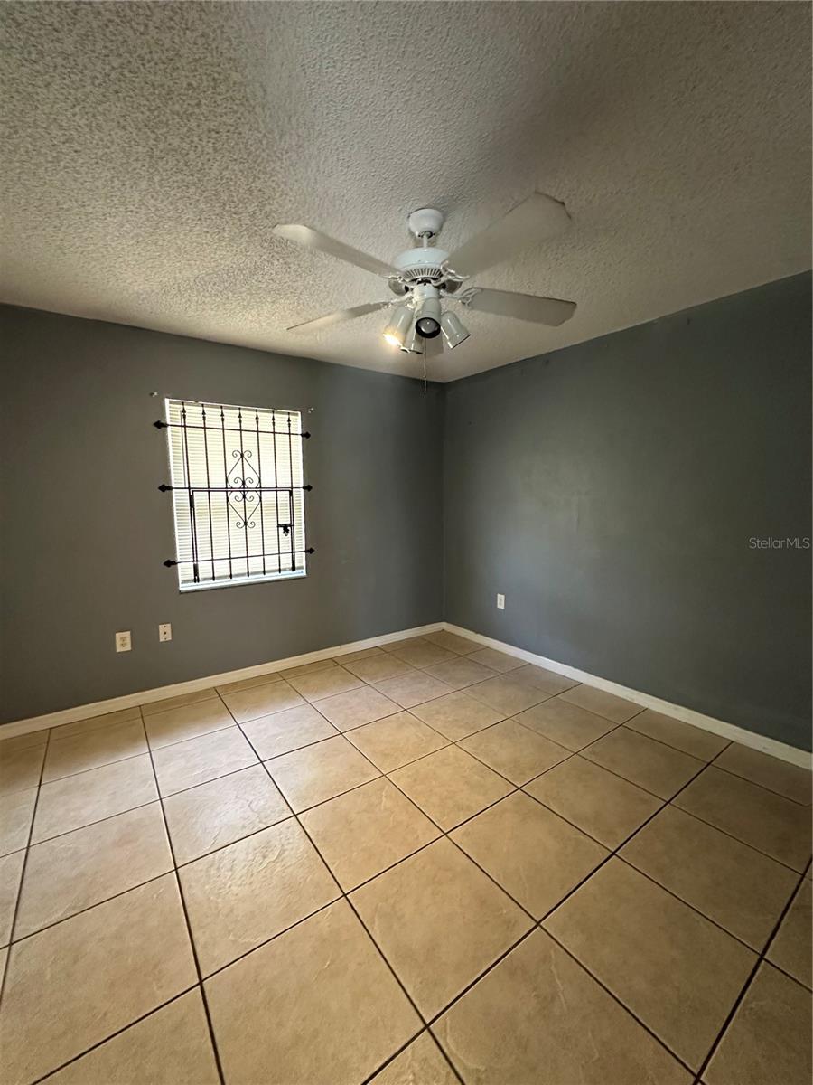 AVONDALE - Residential Lease