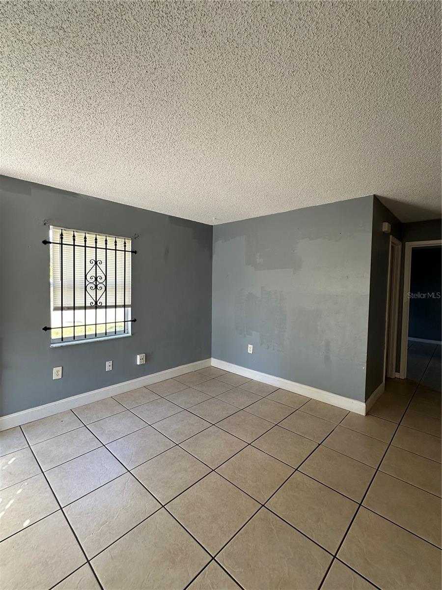 AVONDALE - Residential Lease