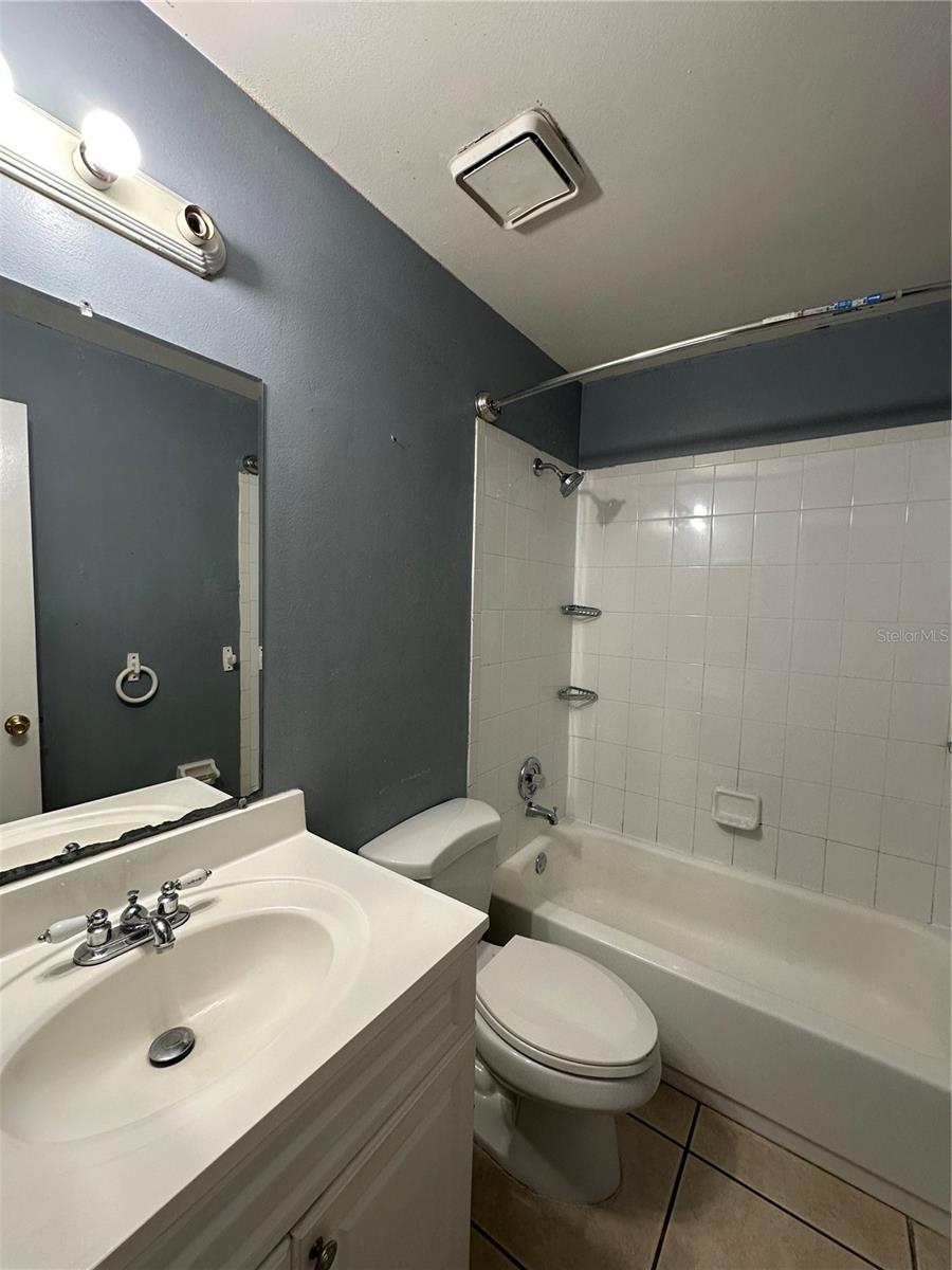 AVONDALE - Residential Lease