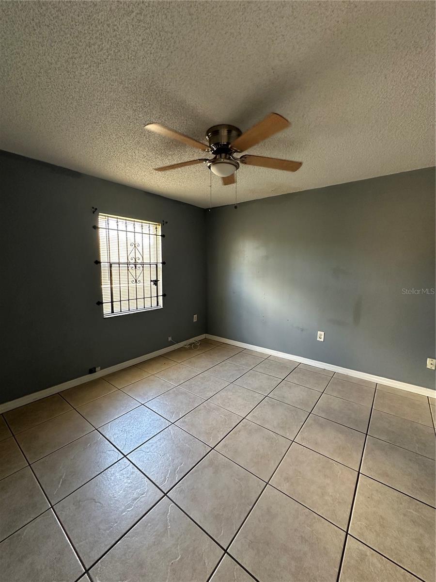 AVONDALE - Residential Lease