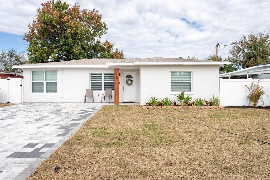 Photo of 2909 W Dewey Street, Tampa, FL 33607 (MLS # TB8481048)