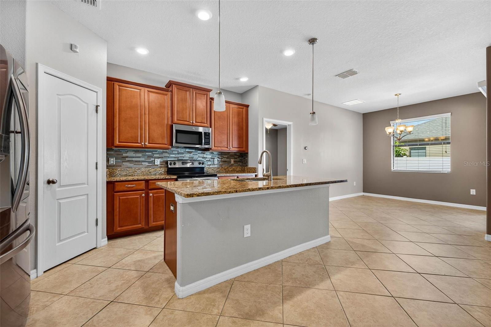 CONCORD STN PH 5 UNS A1 & A2 - Residential Lease